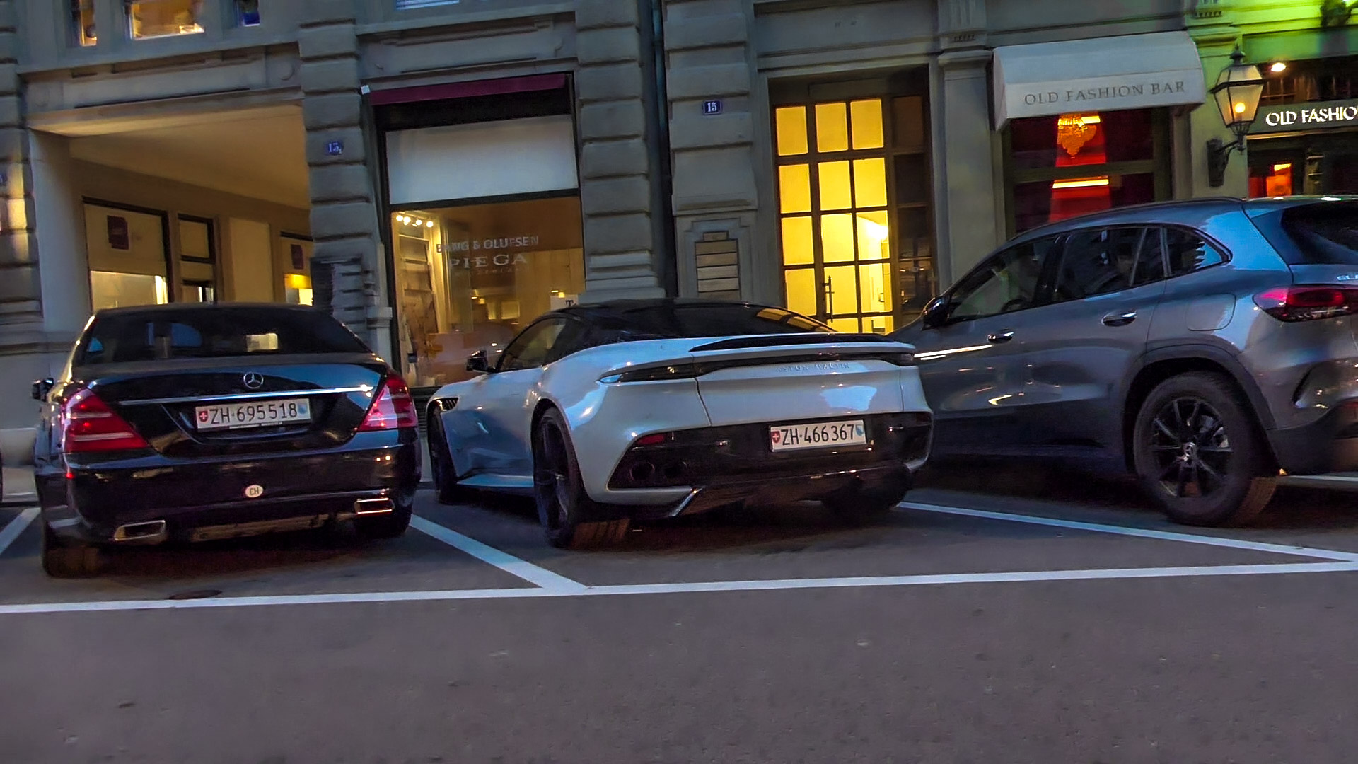 Aston Martin DBS Superleggera - ZH466367 (CH)
