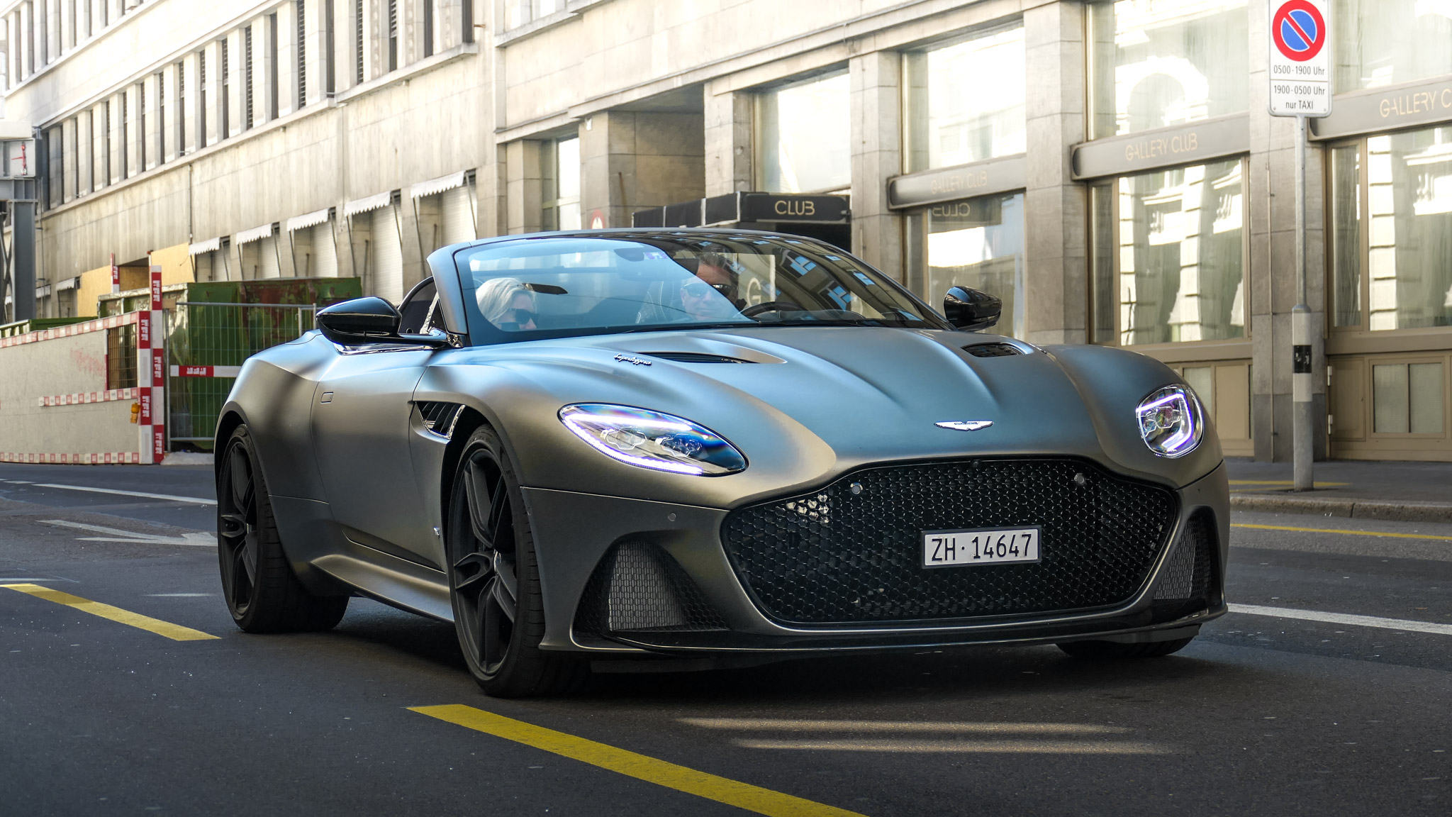 Aston Martin DBS Superleggera Volante - ZH14647 (CH)