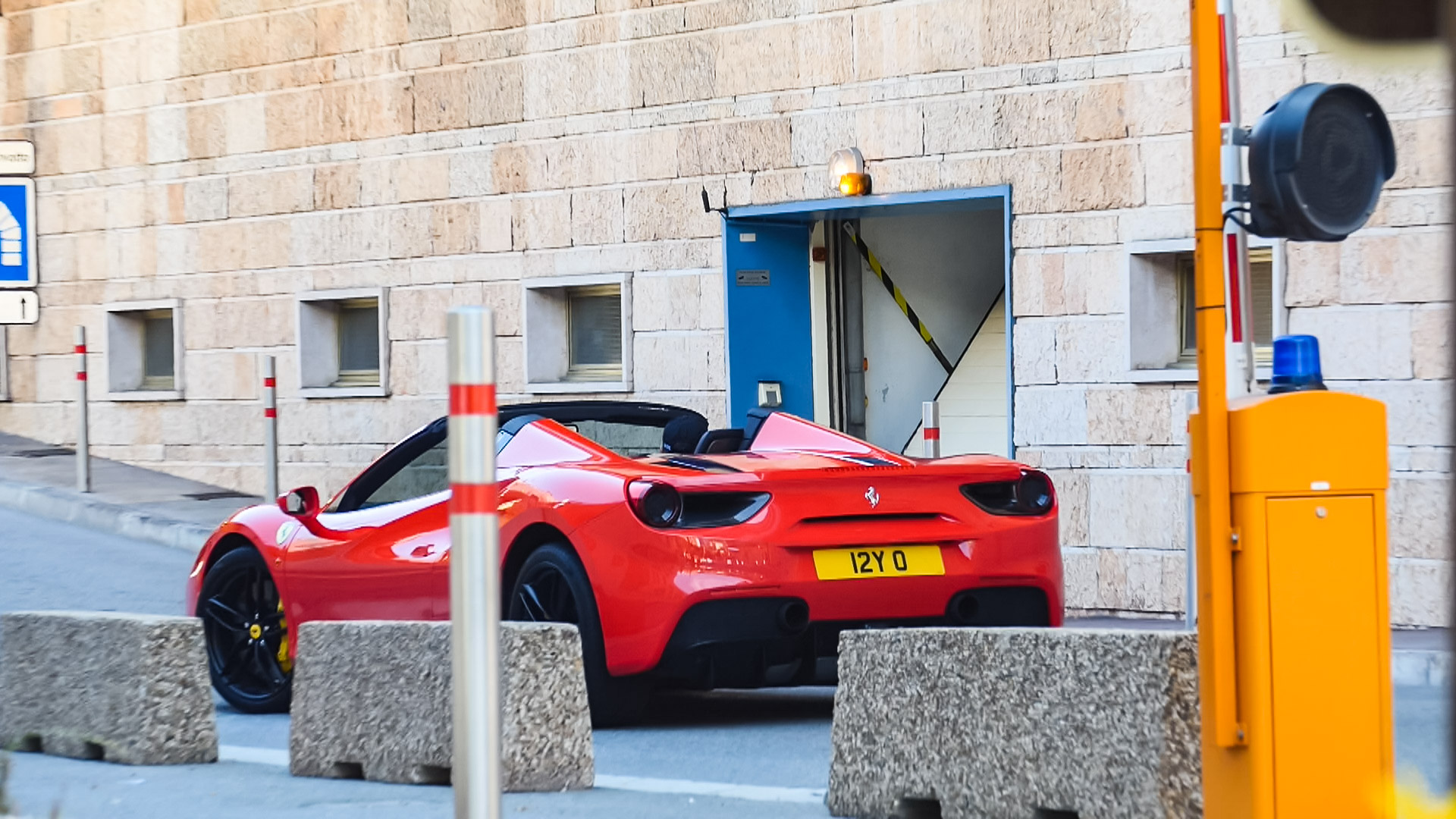 Ferrari 488 Spider - I2YO (GB)