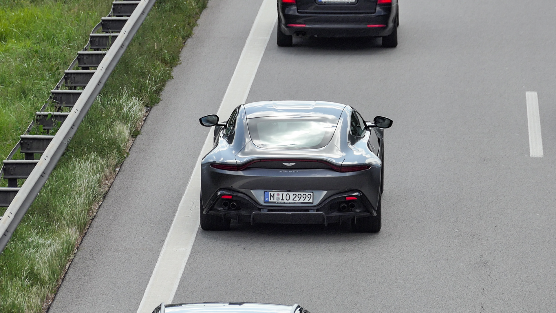 Aston Martin Vantage - M-IO2999