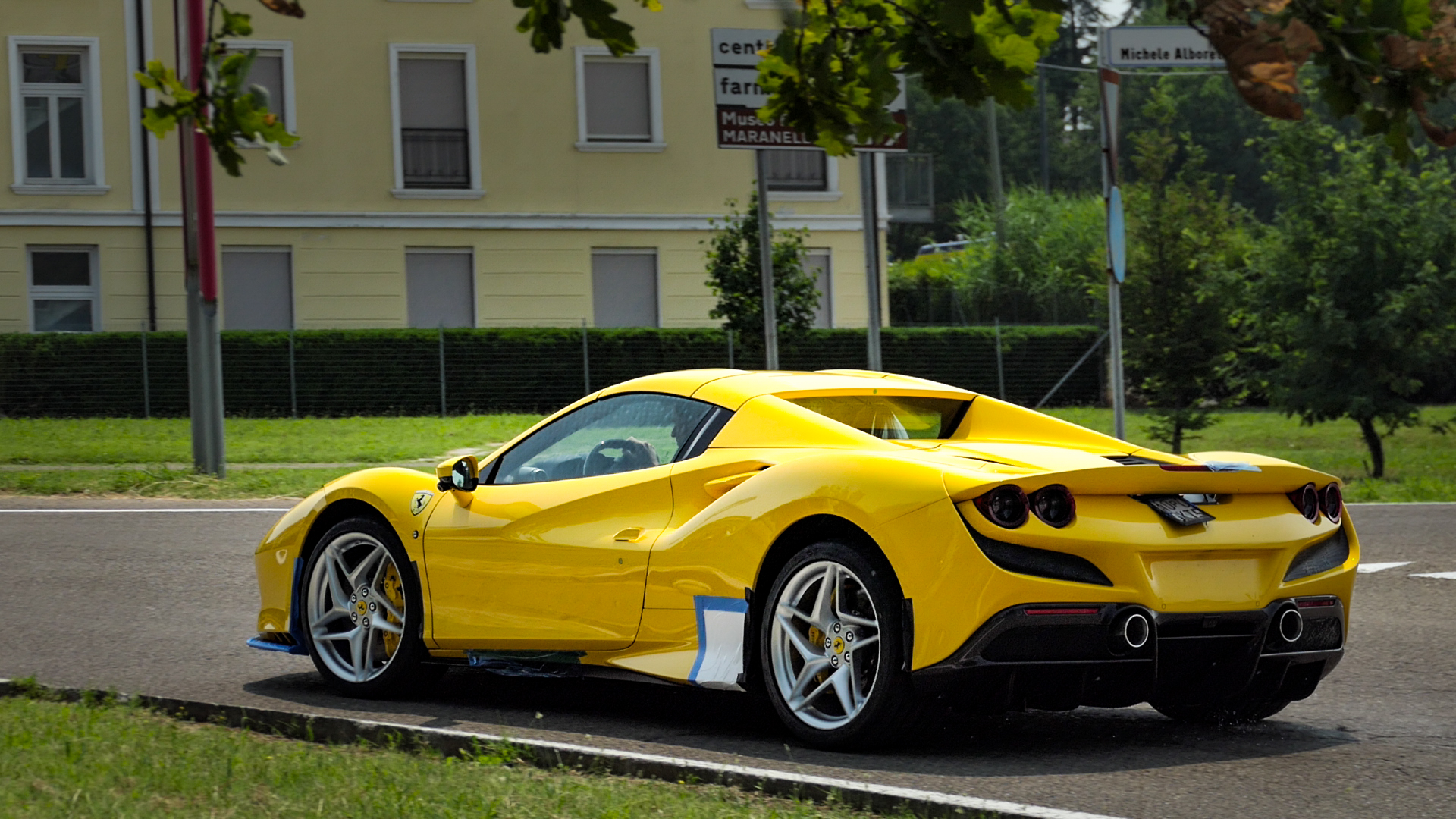 Ferrari F8 Spider - A0P00KT5 (ITA)