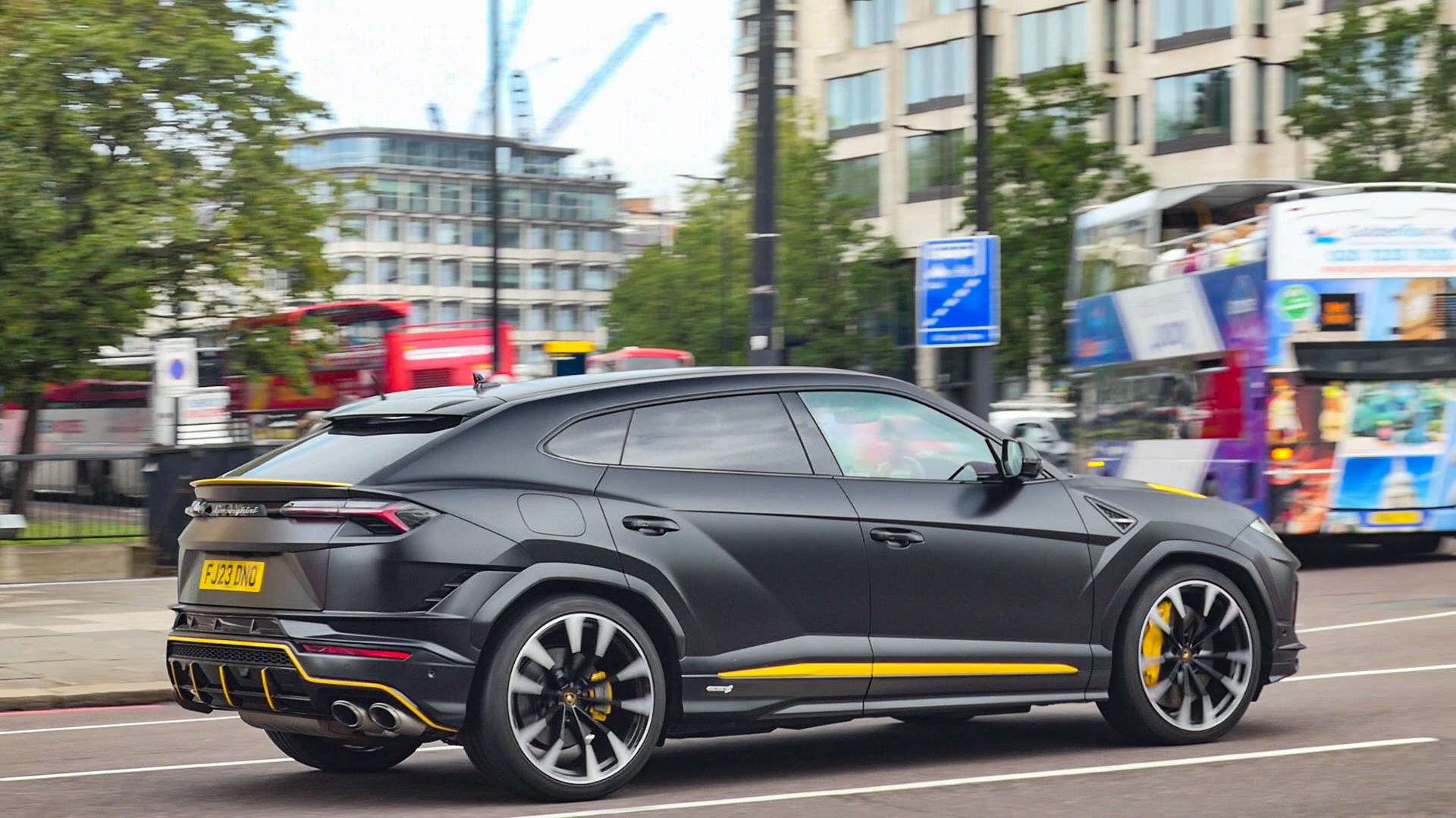 Lamborghini Urus S - FJ23DNO (GB)