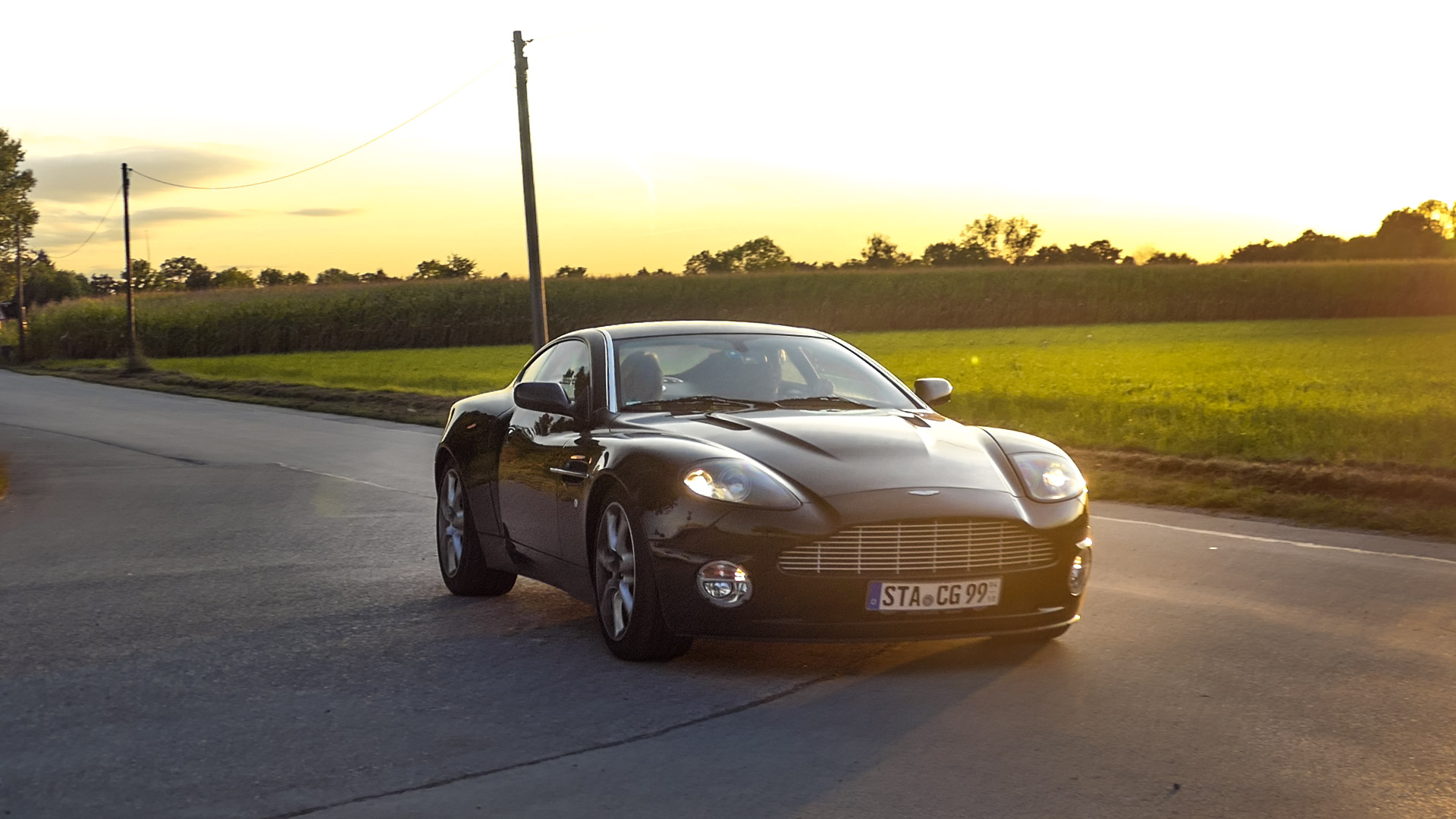 Aston Martin V12 Vanquish - STA-CG99