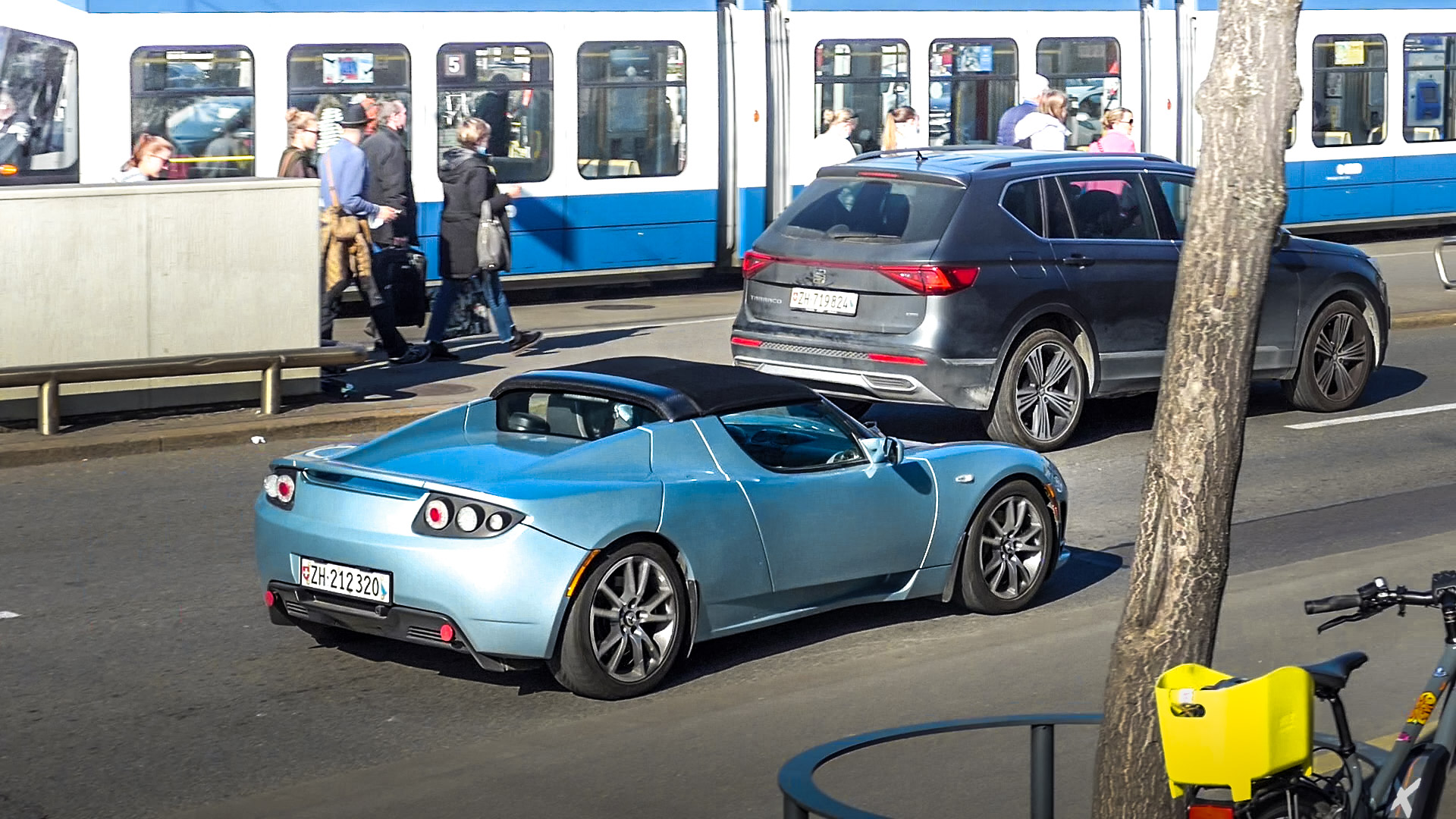 Tesla Roadster - ZH212320 (CH)