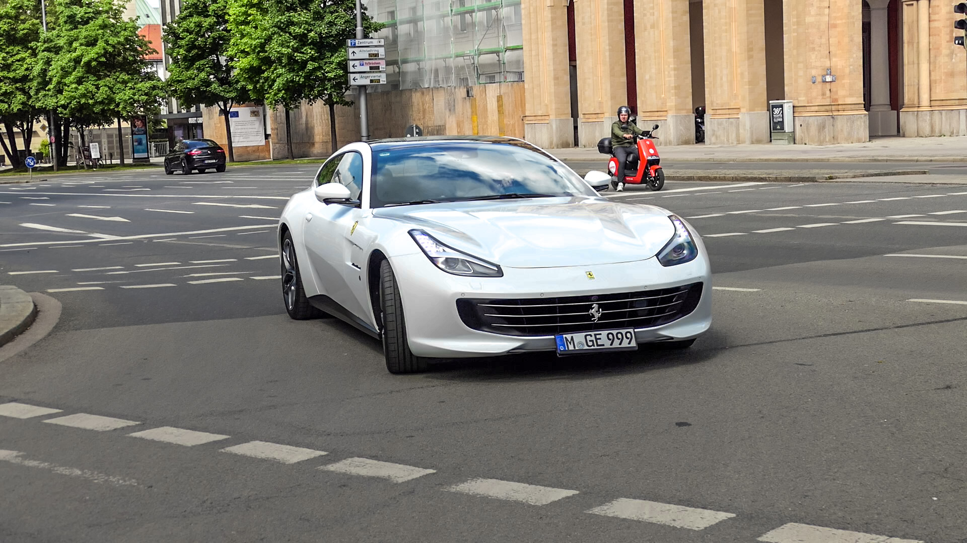 Ferrari GTC4 Lusso - M-GE999