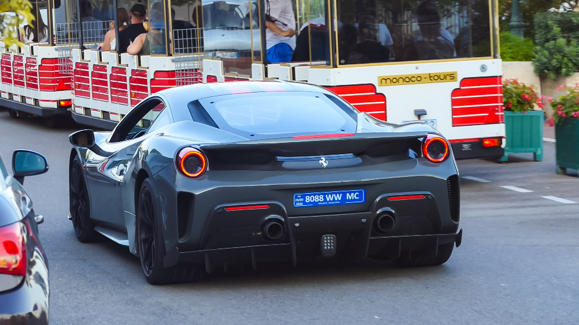 Ferrari 488 Pista - 8088WWMC (MC)
