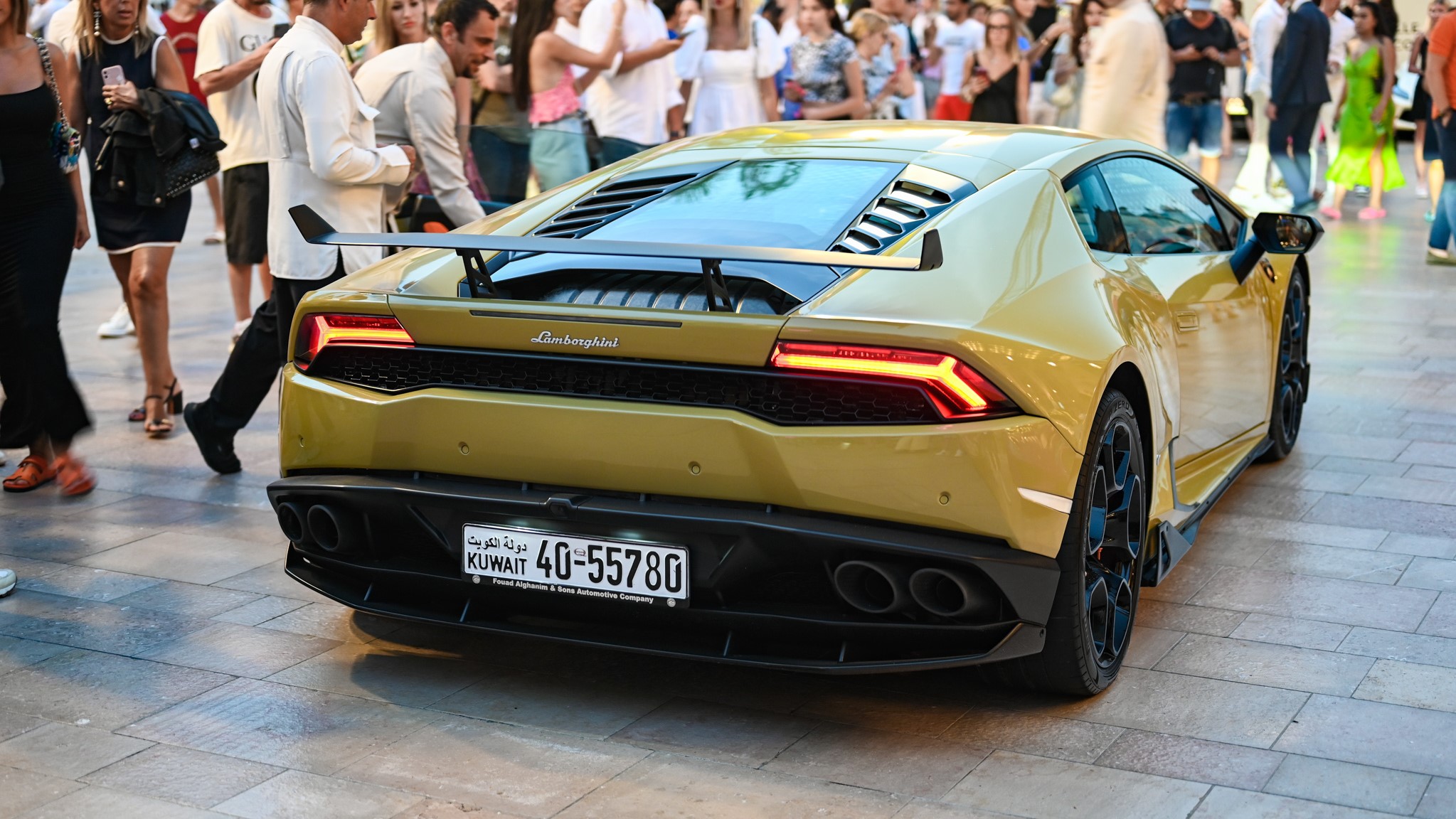 Lamborghini Huracan - 4055780 (KWT)