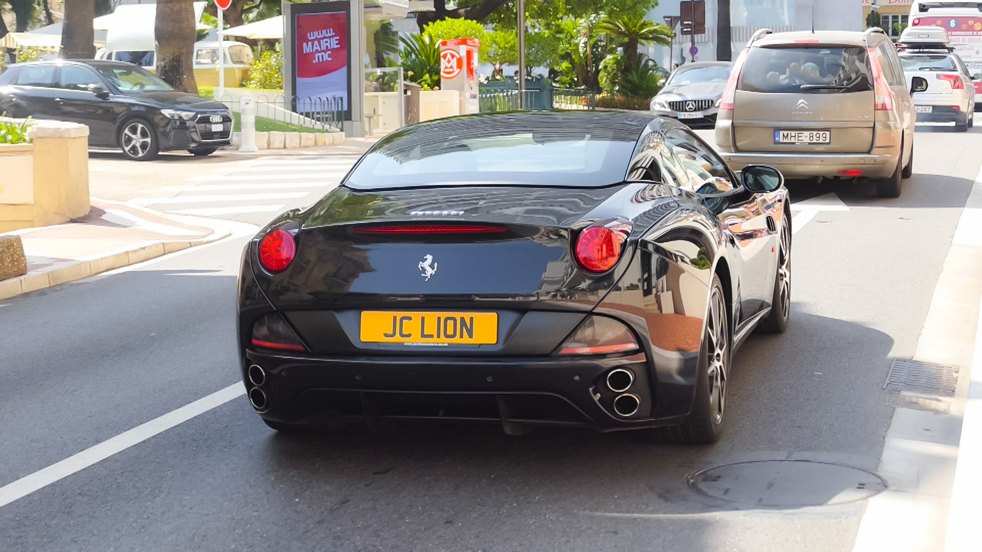 Ferrari California - JCLION (GB)