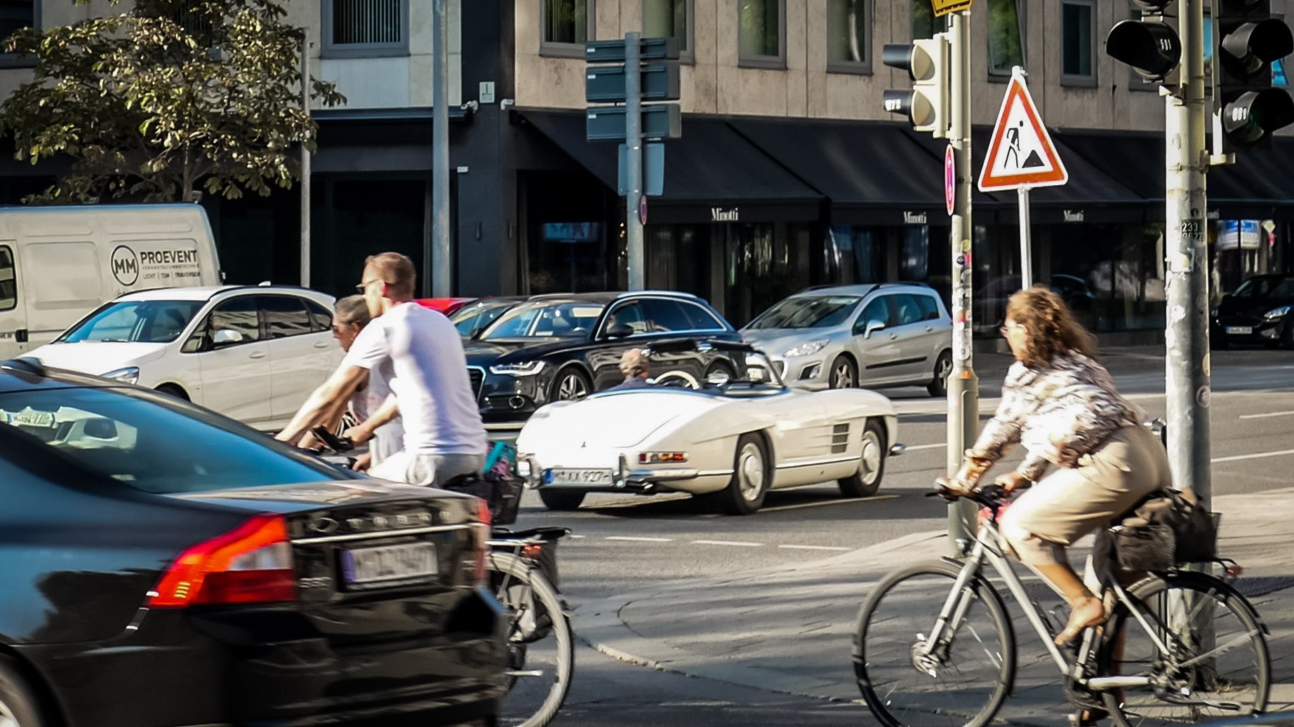 Mercedes 300SL Roadster - M-XX927H