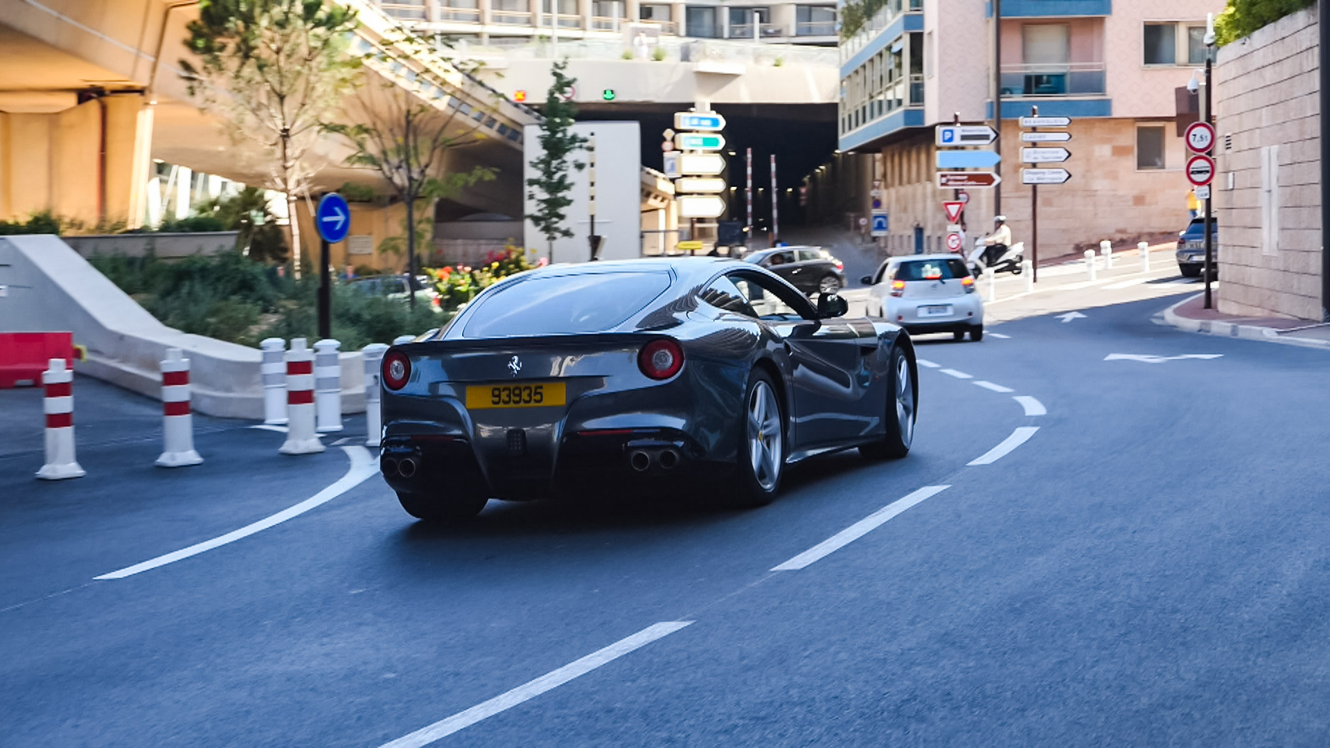 Ferrari F12 Berlinetta - 93935 (GB)