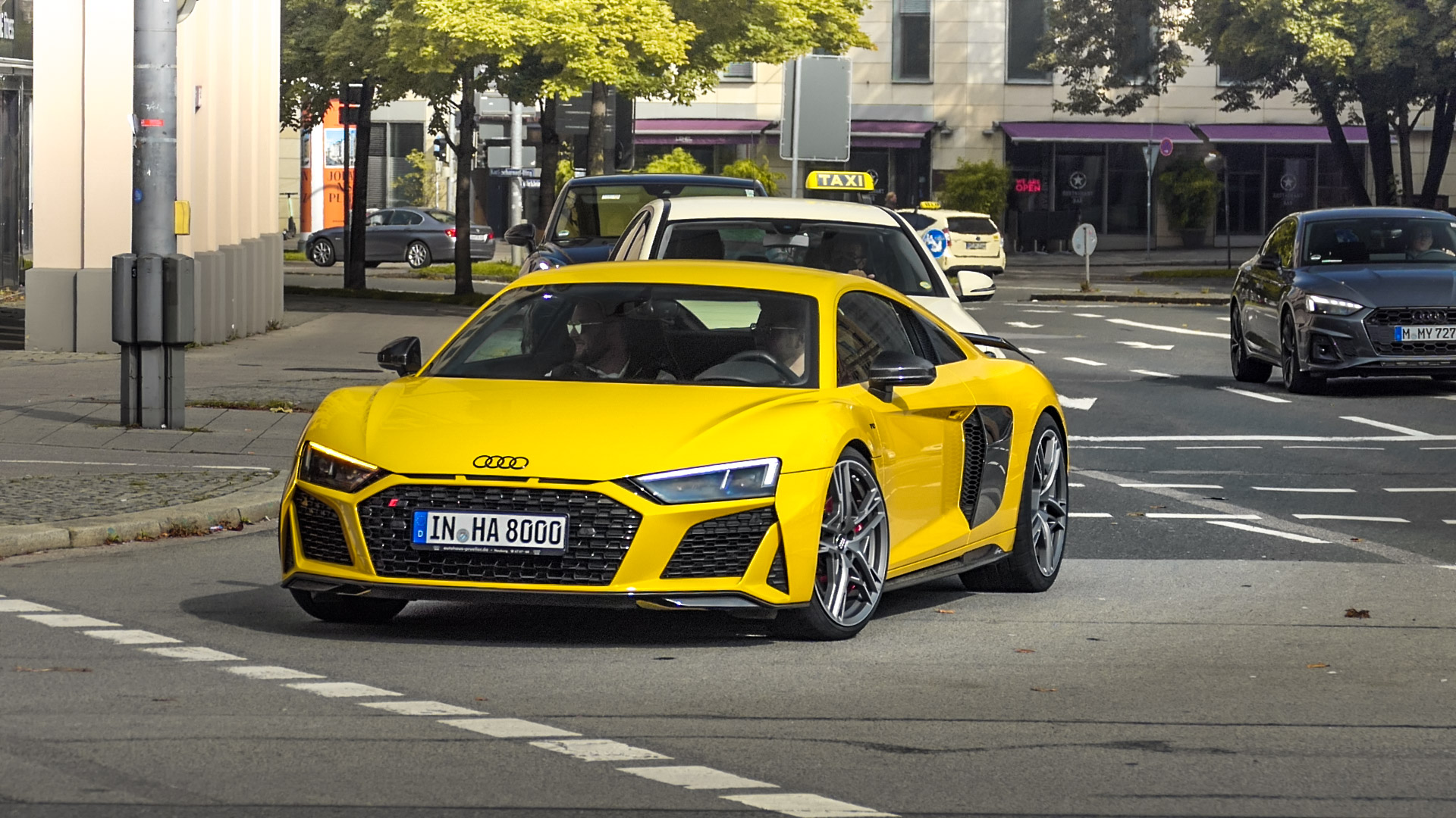 Audi R8 V10 - IN-HA8000