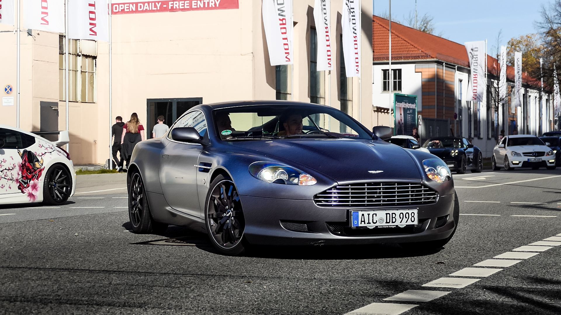 Aston Martin DB9 - AIC-DB998