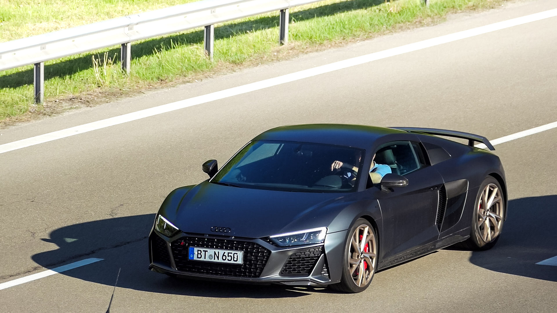 Audi R8 V10 - BT-N650