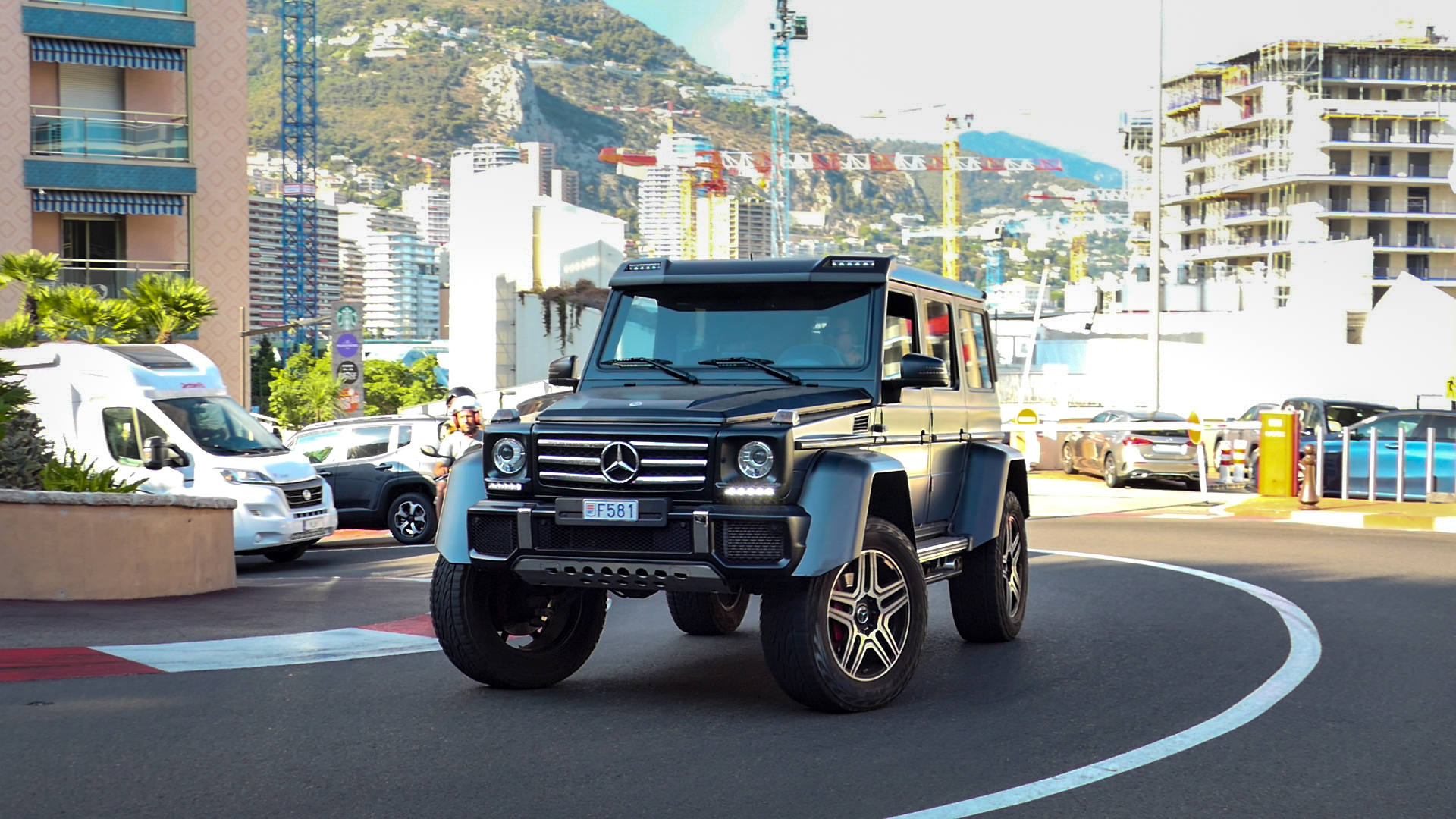Mercedes G500 4x4² - F581 (MC)