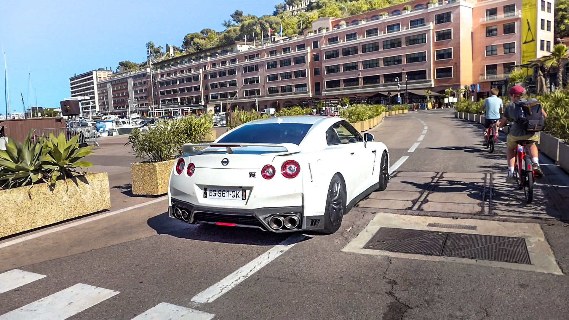 Nissan GTR - EG961QK-06 (FRA)