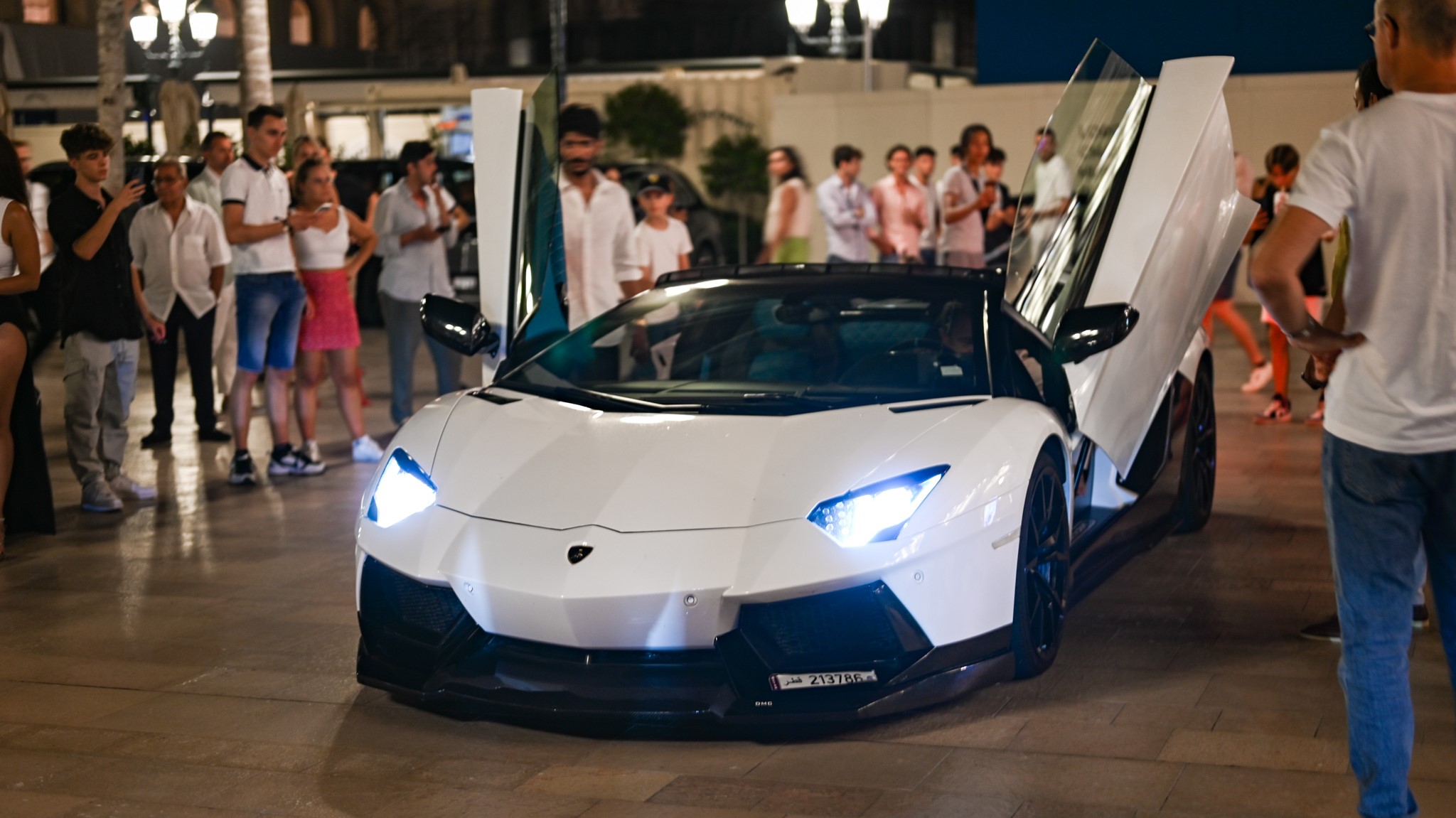 Lamborghini Aventador LP700-4 Roadster - 213786 (QAT)