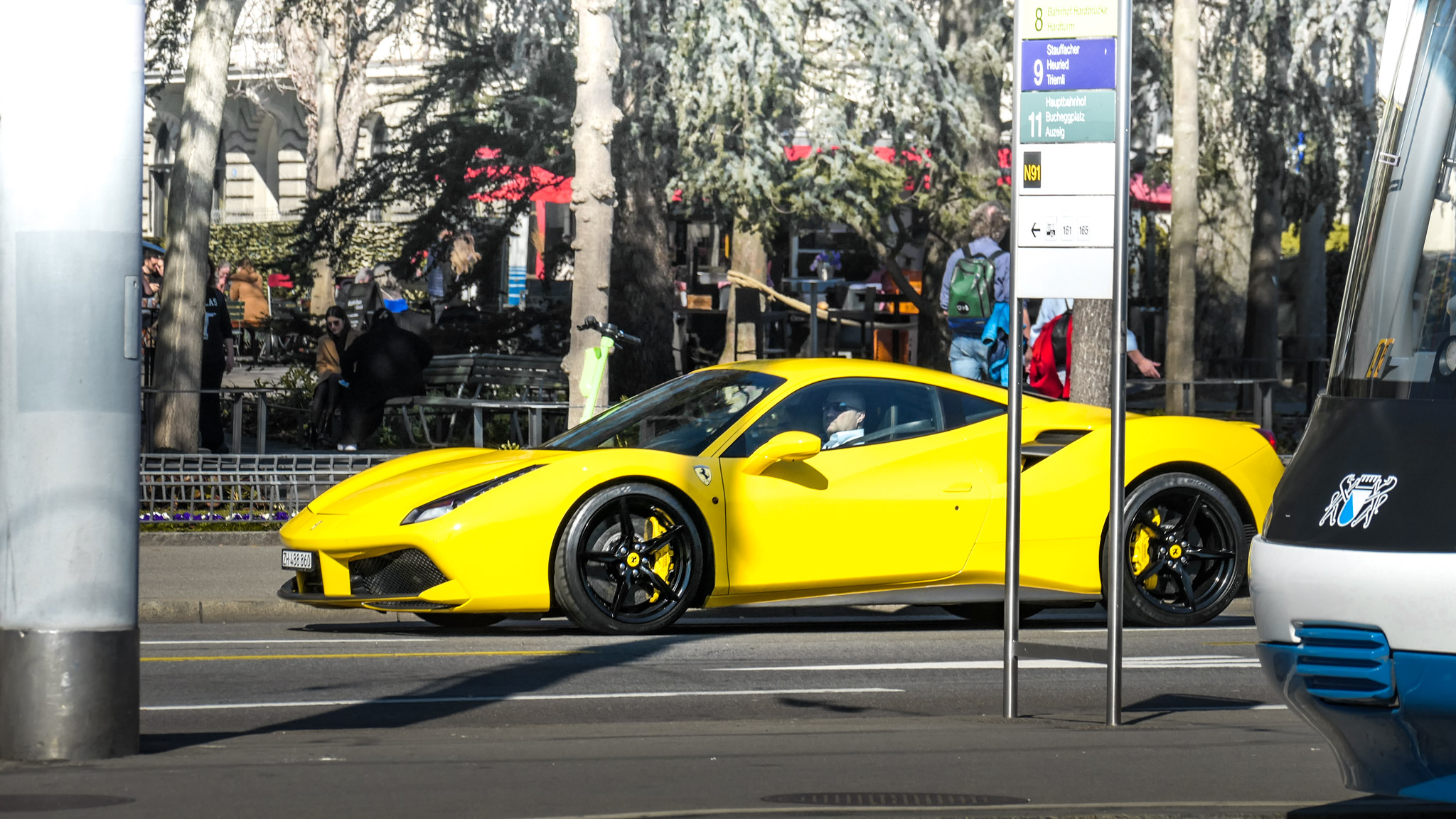 Ferrari 488 GTB - ZH488860 (CH) 