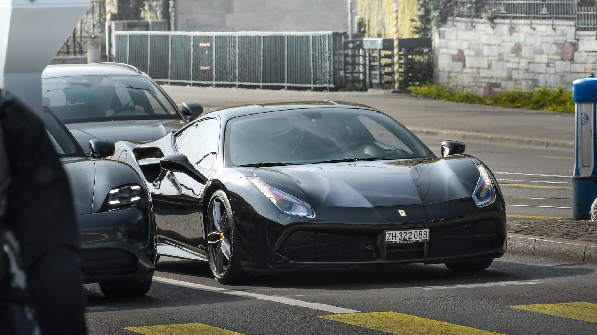Ferrari 488 GTB - ZH322088 (CH)