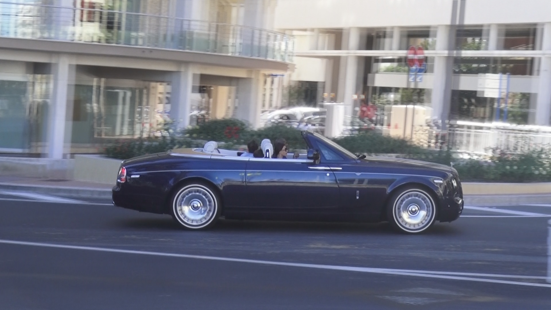 Rolls Royce Drophead - N9102 (Dubai)