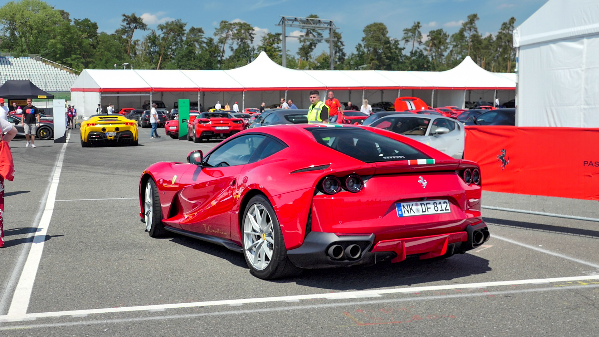 Ferrari 812 Superfast - NK-DF812