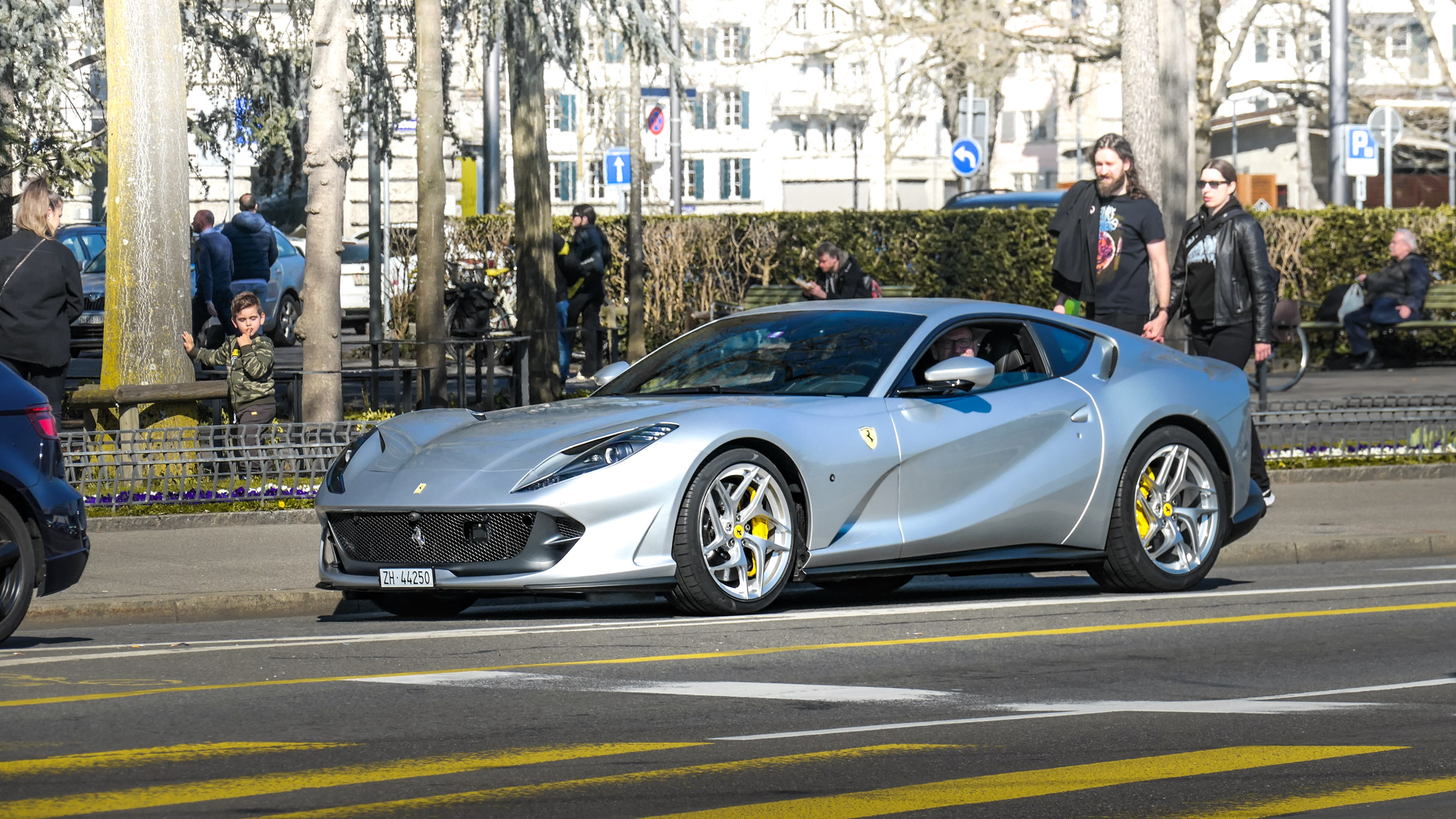 Ferrari 812 Superfast - ZH44250 (CH)