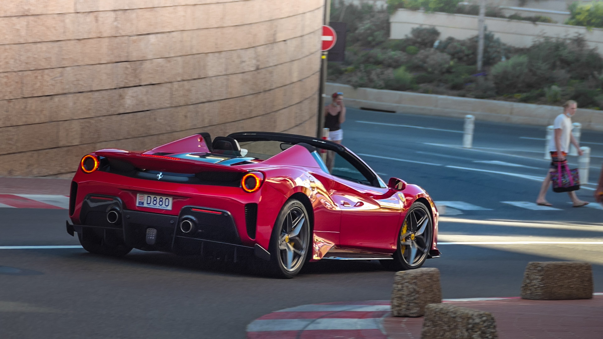 Ferrari 488 Pista Spider - D880 (MC)