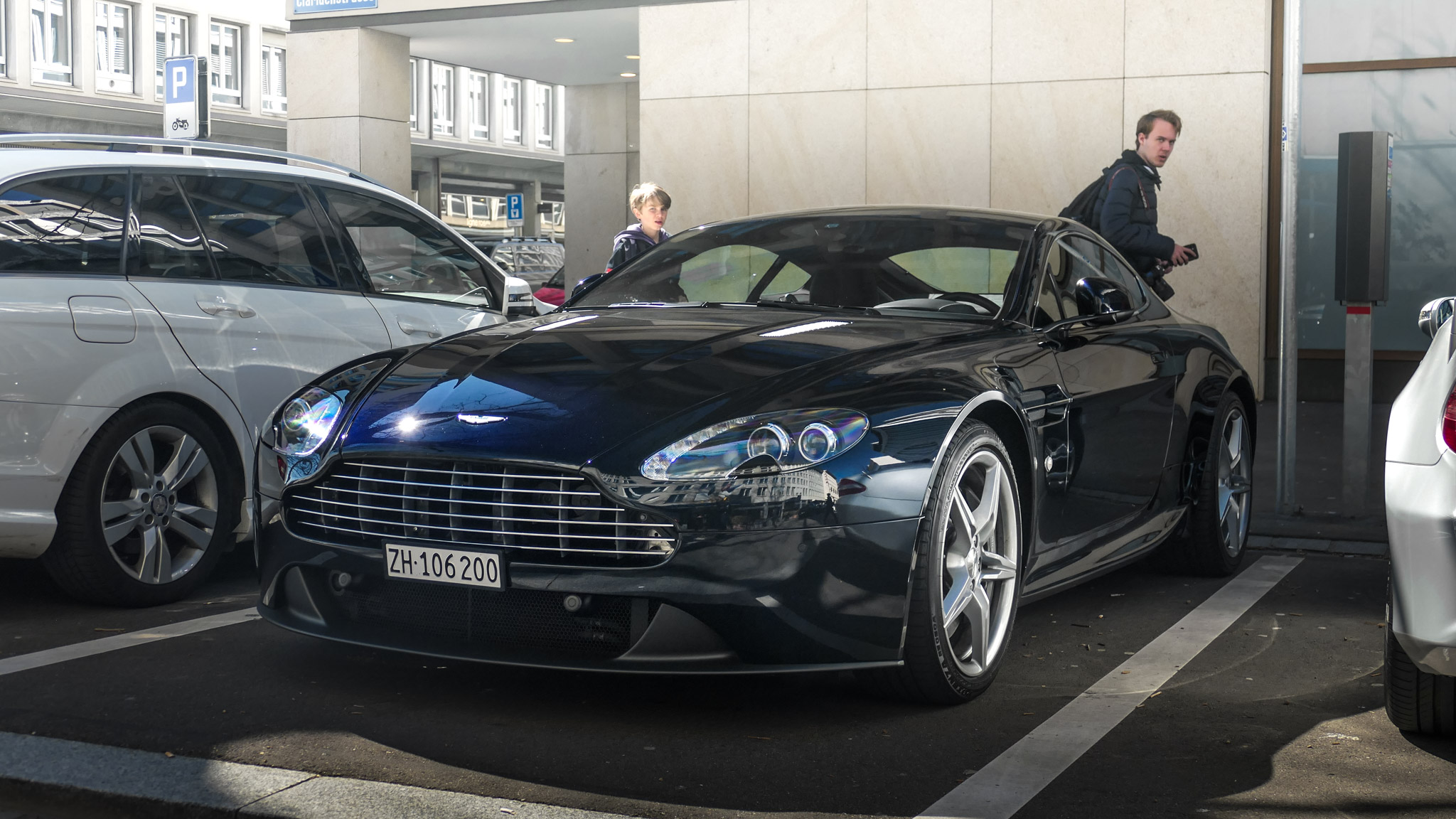 Aston Martin Vantage S V8 - ZH106200 (CH)