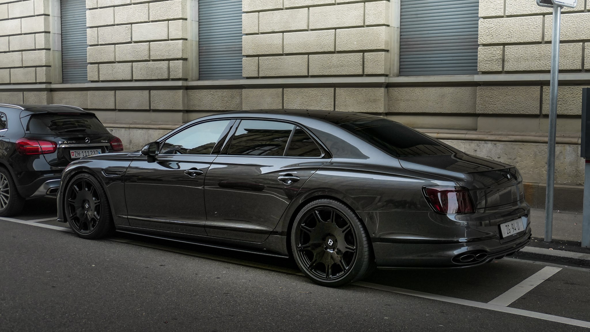Bentley Flying Spur - ZG94U (CH)