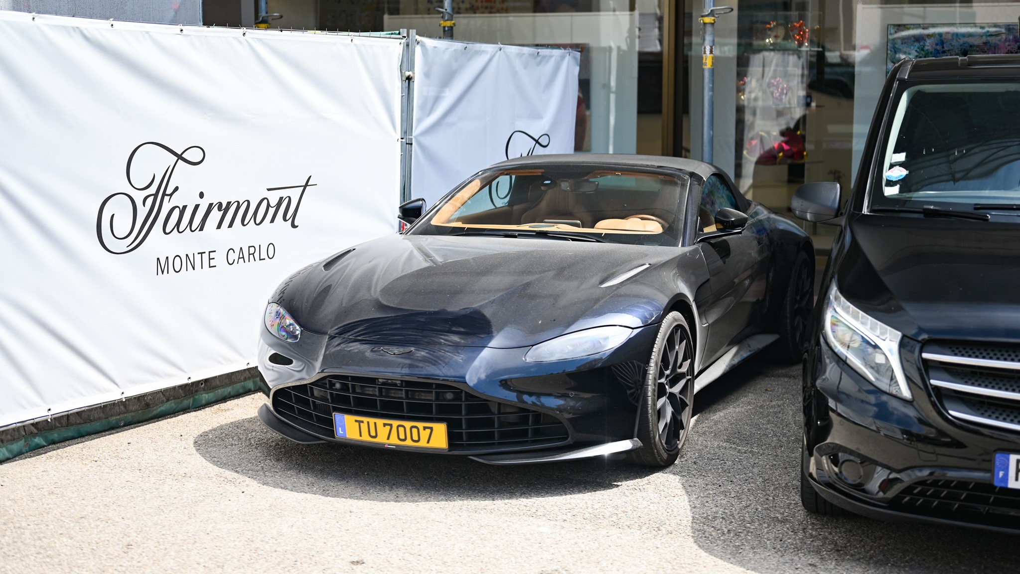 Aston Martin Vantage Volante - TU7007 (LUX)