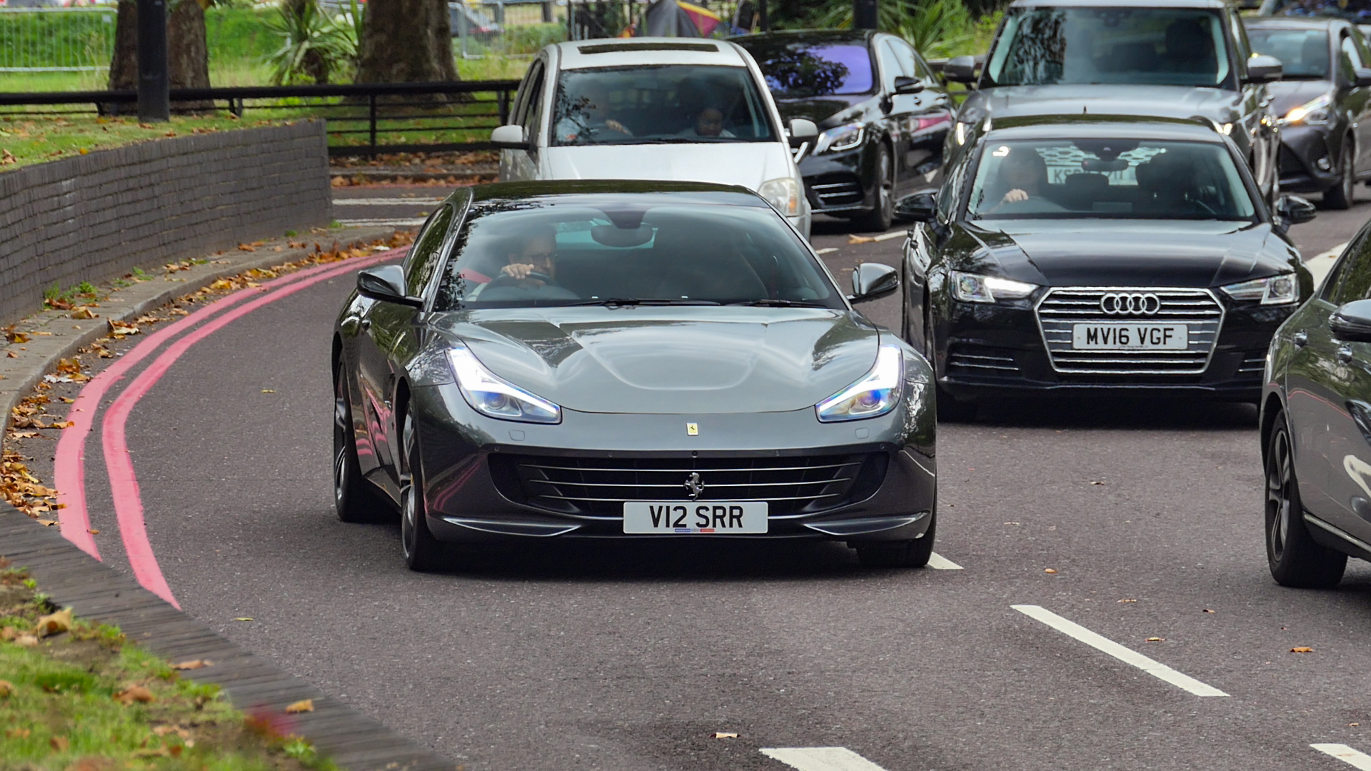 Ferrari GTC4 Lusso - V12SRR (GB)