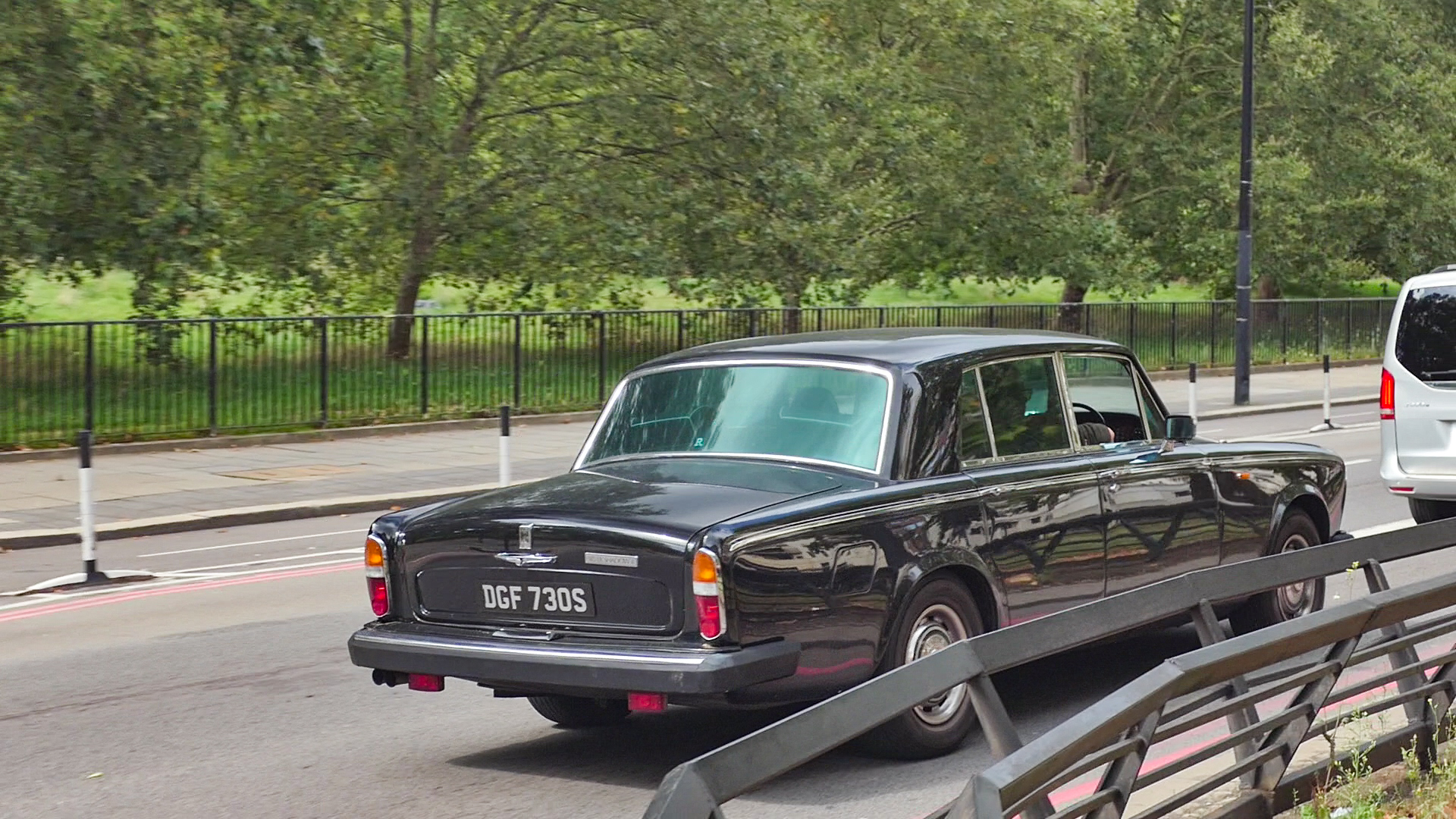 Rolls Royce Silver Shadow - DGF730S (GB)