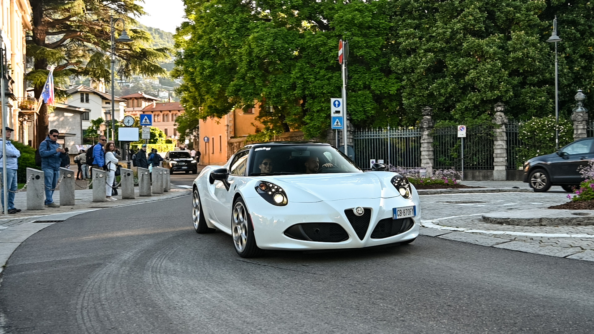 Alfa Romeo 4C Spyder - GB870FY (ITA)
