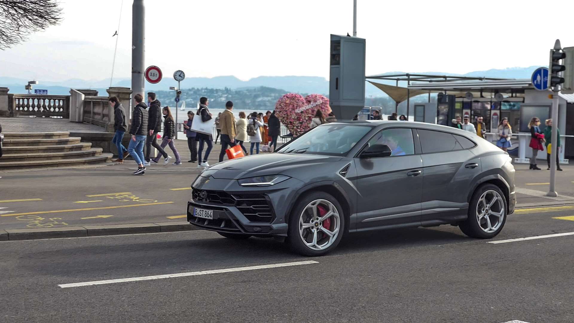 Lamborghini Urus - B-ST864