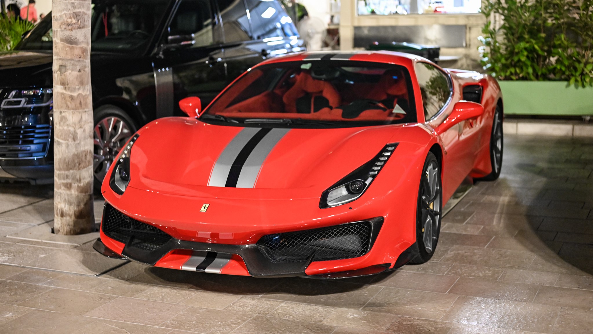 Ferrari 488 Pista - 6065097 (KWT)