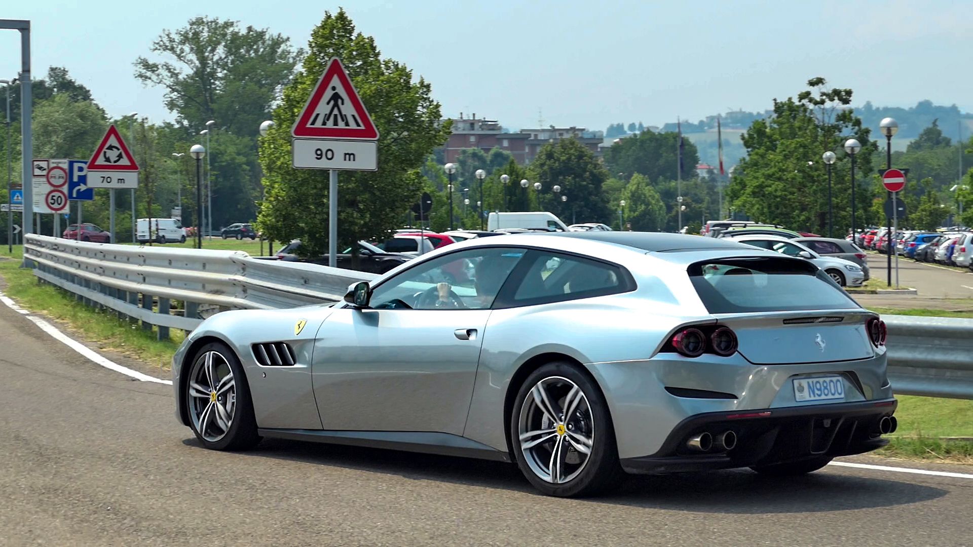 Ferrari GTC4 Lusso - N9800 (AND)