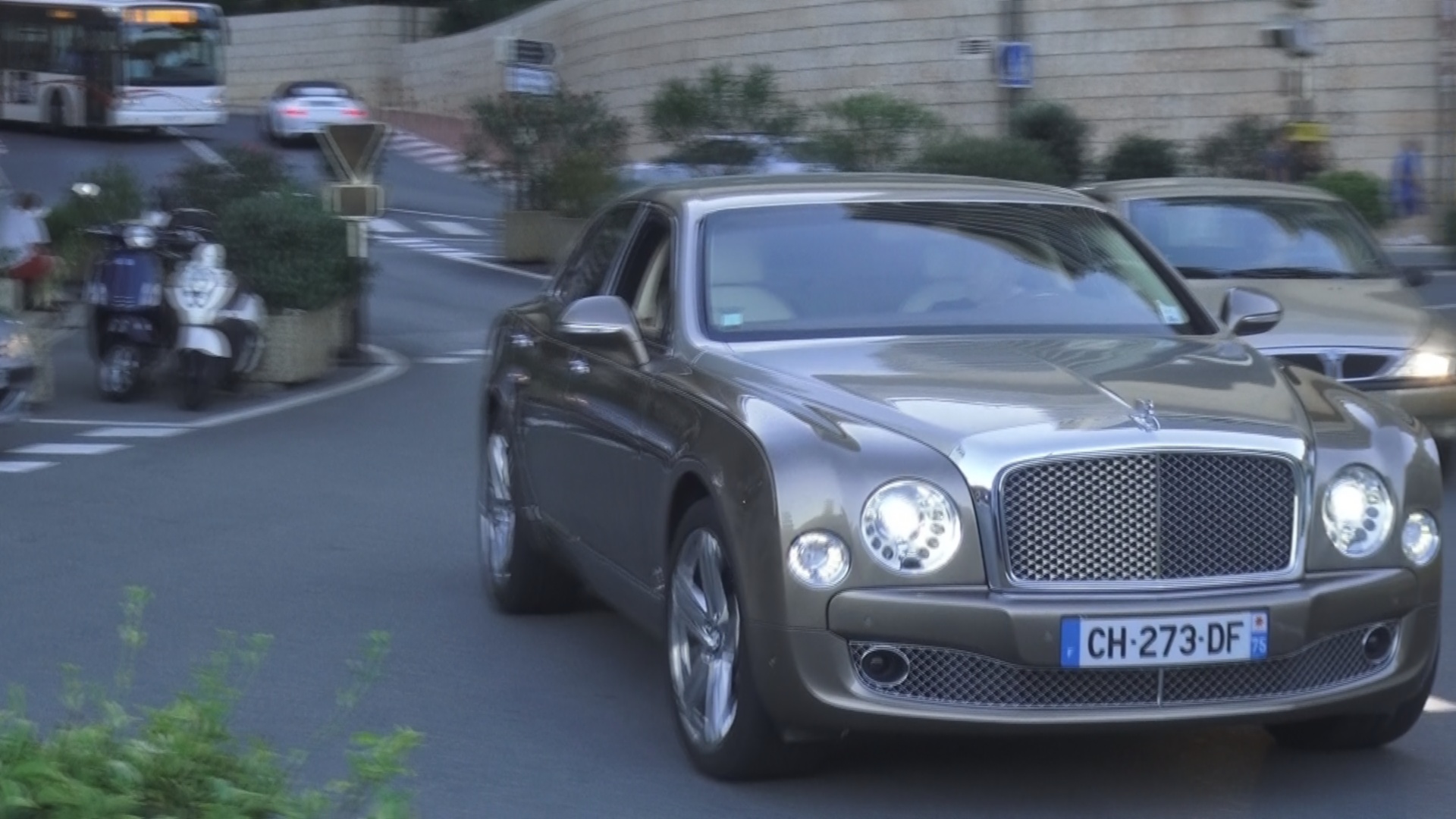 Bentley Mulsanne - CH273DF (FRA)