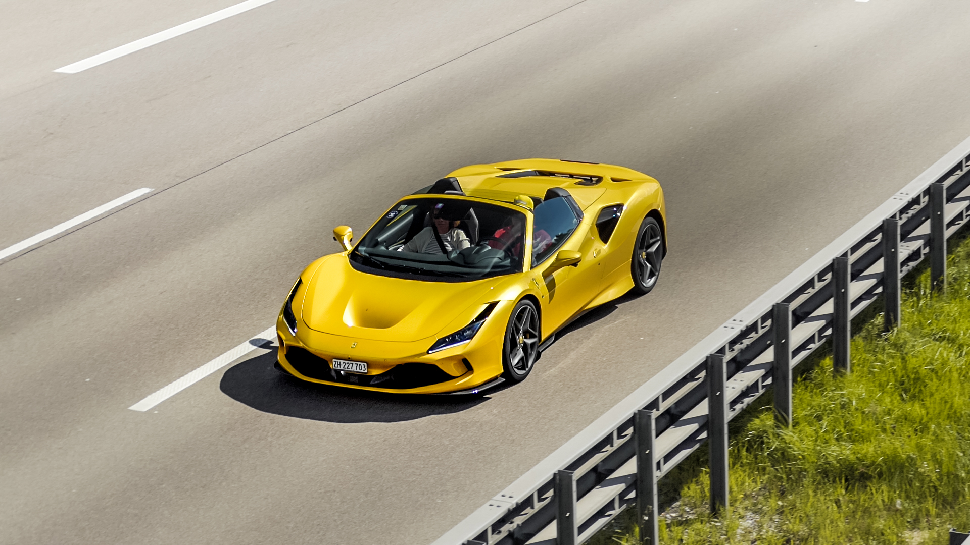 Ferrari F8 Spider - ZH227703 (CH)