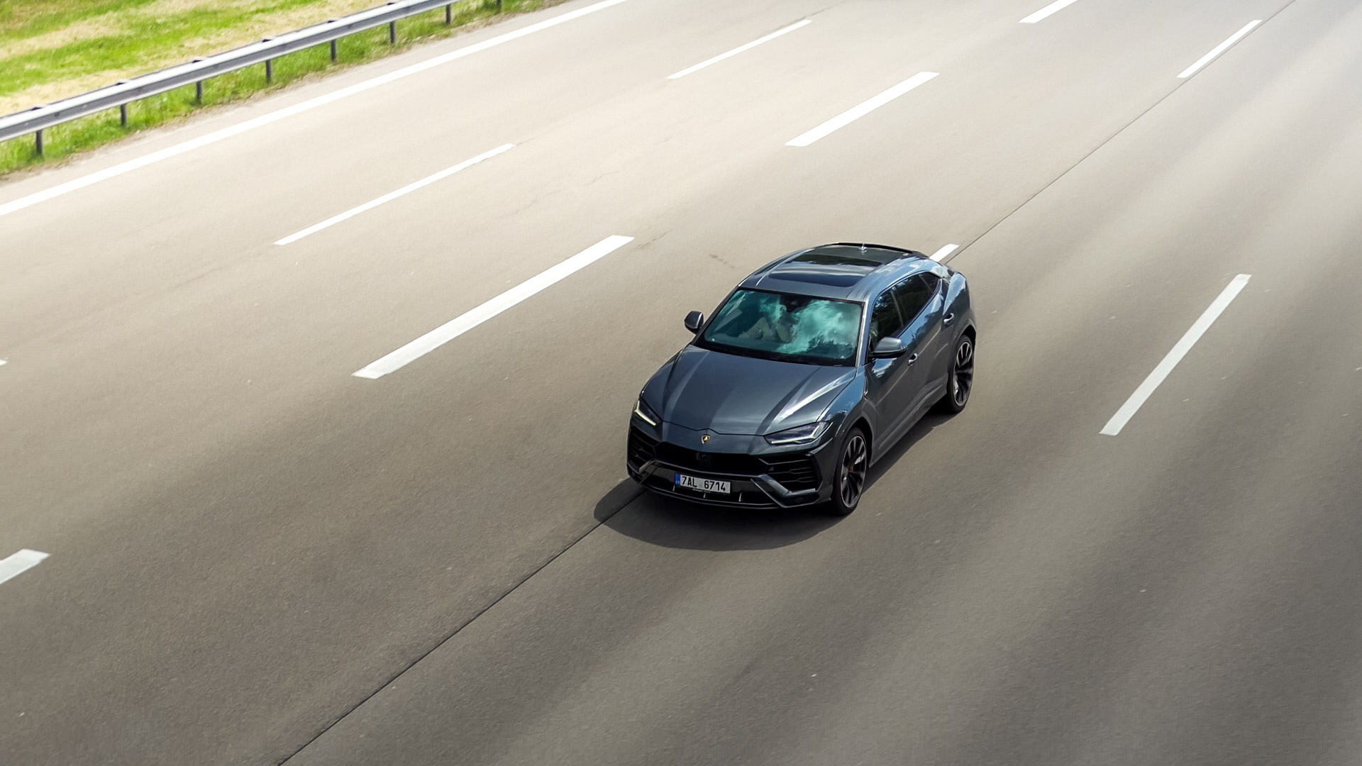 Lamborghini Urus - 7AL6714 (CZ)
