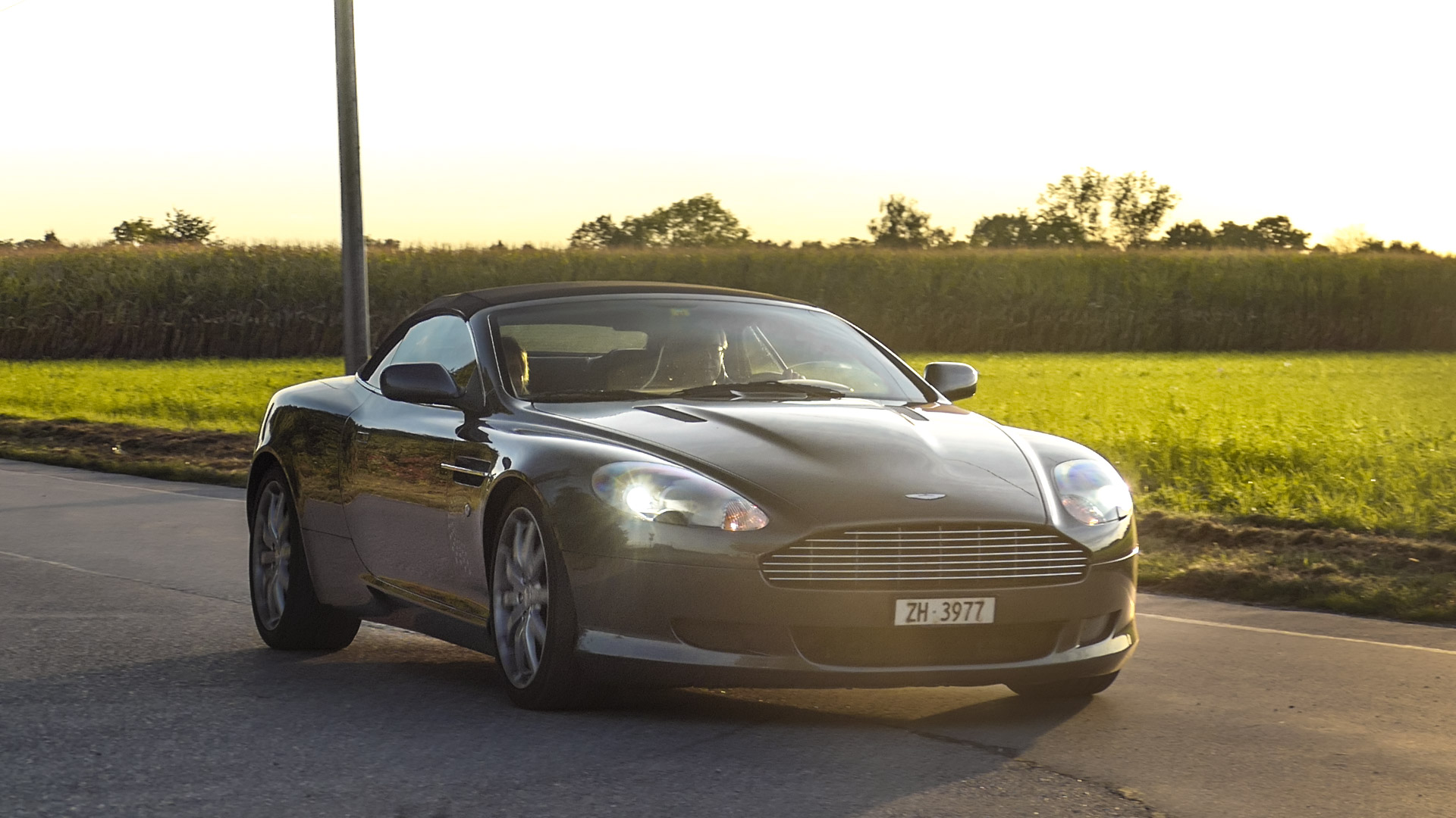 Aston Martin DB9 Volante - ZH3977 (CH)
