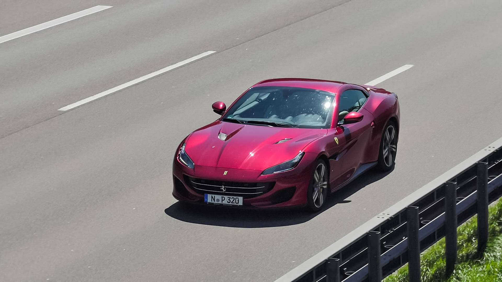 Ferrari Portofino - N-P-320