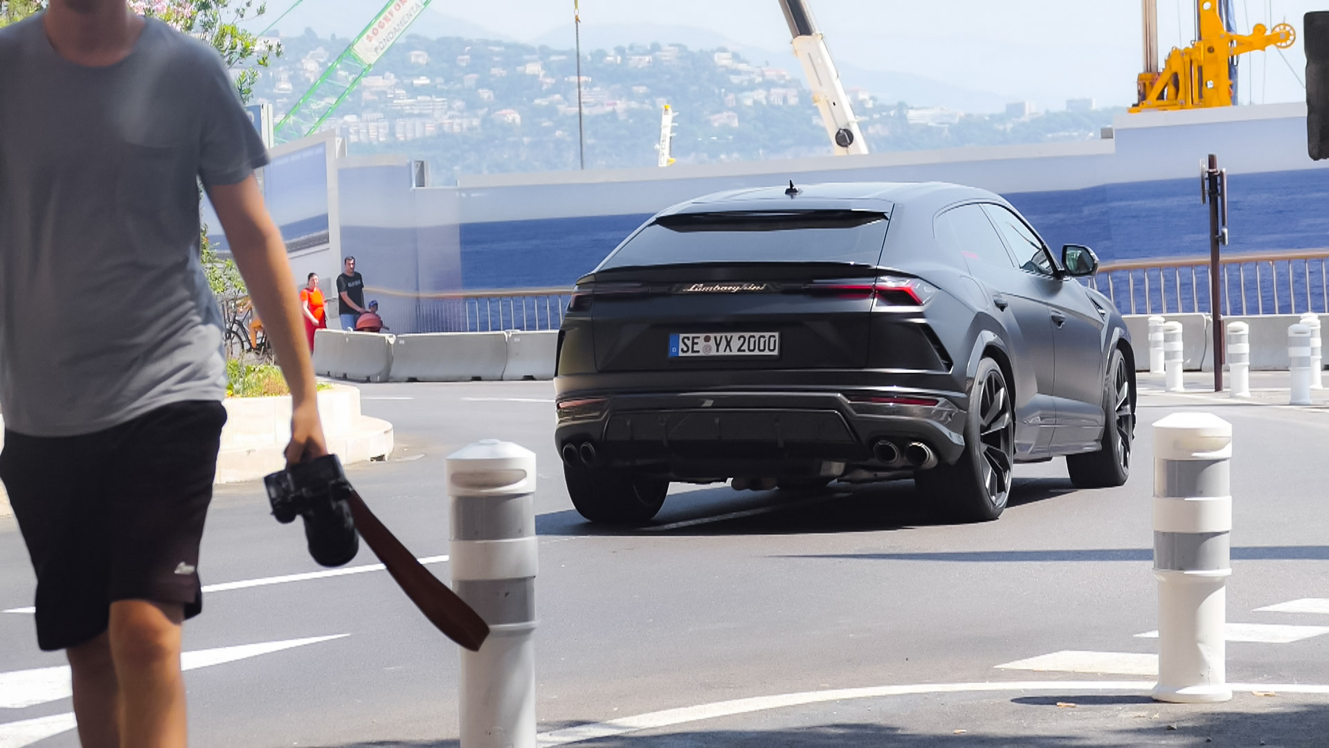 Lamborghini Urus - SE-YX2000