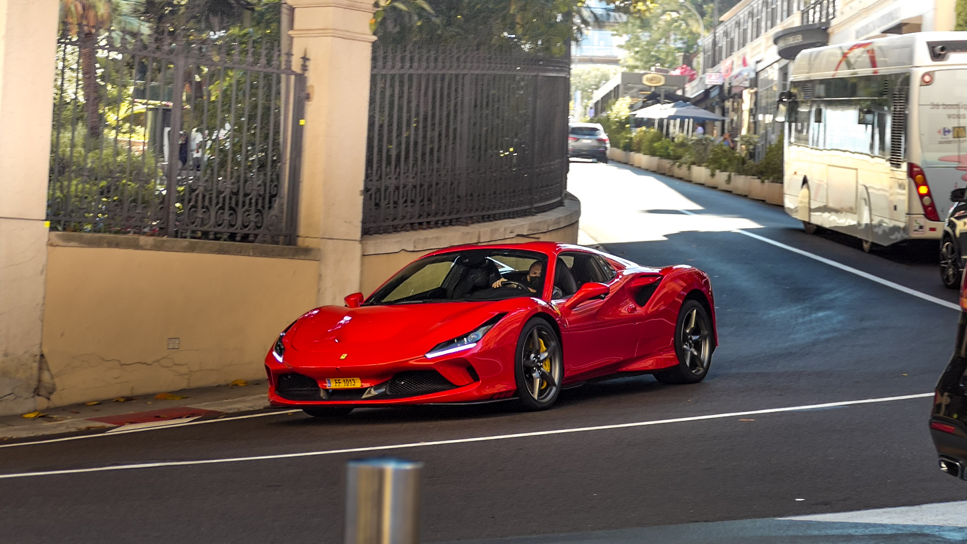 Ferrari F8 Spider - FF1013 (LUX)