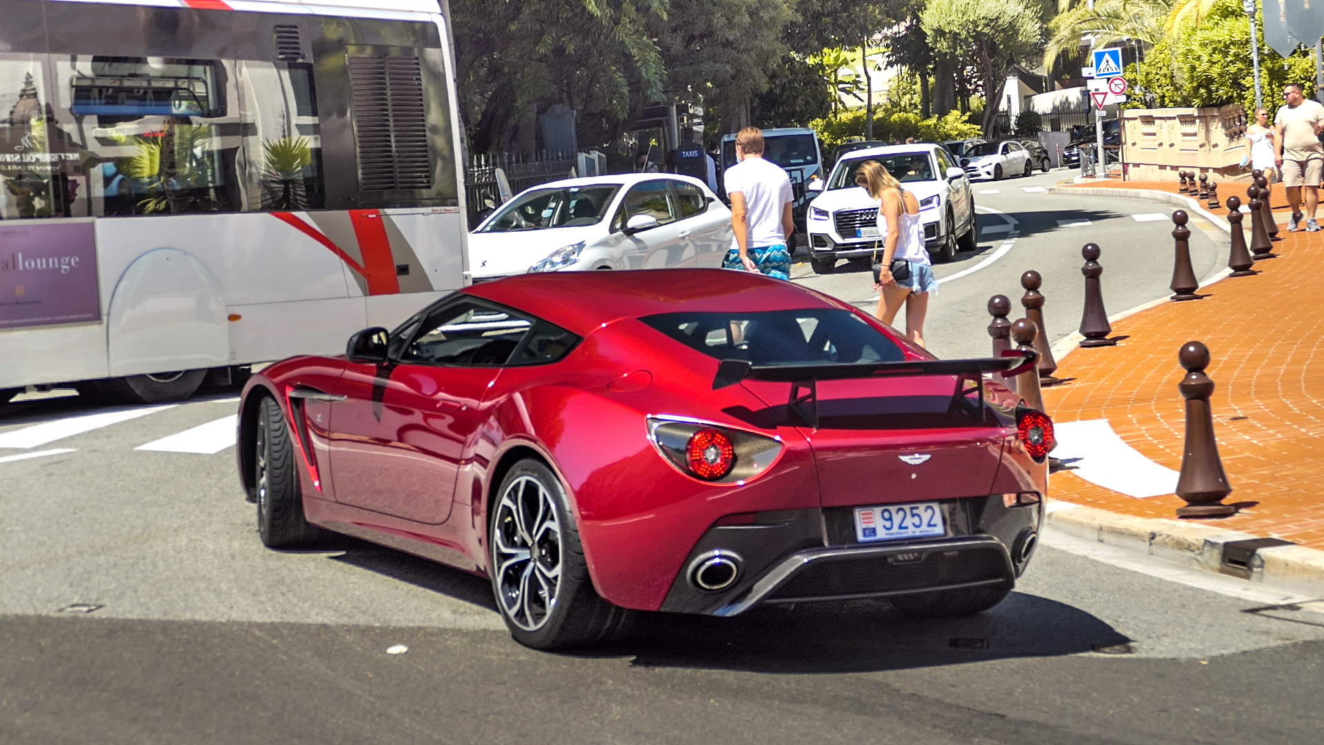 Aston Martin V12 Zagato - 9252 (MC)