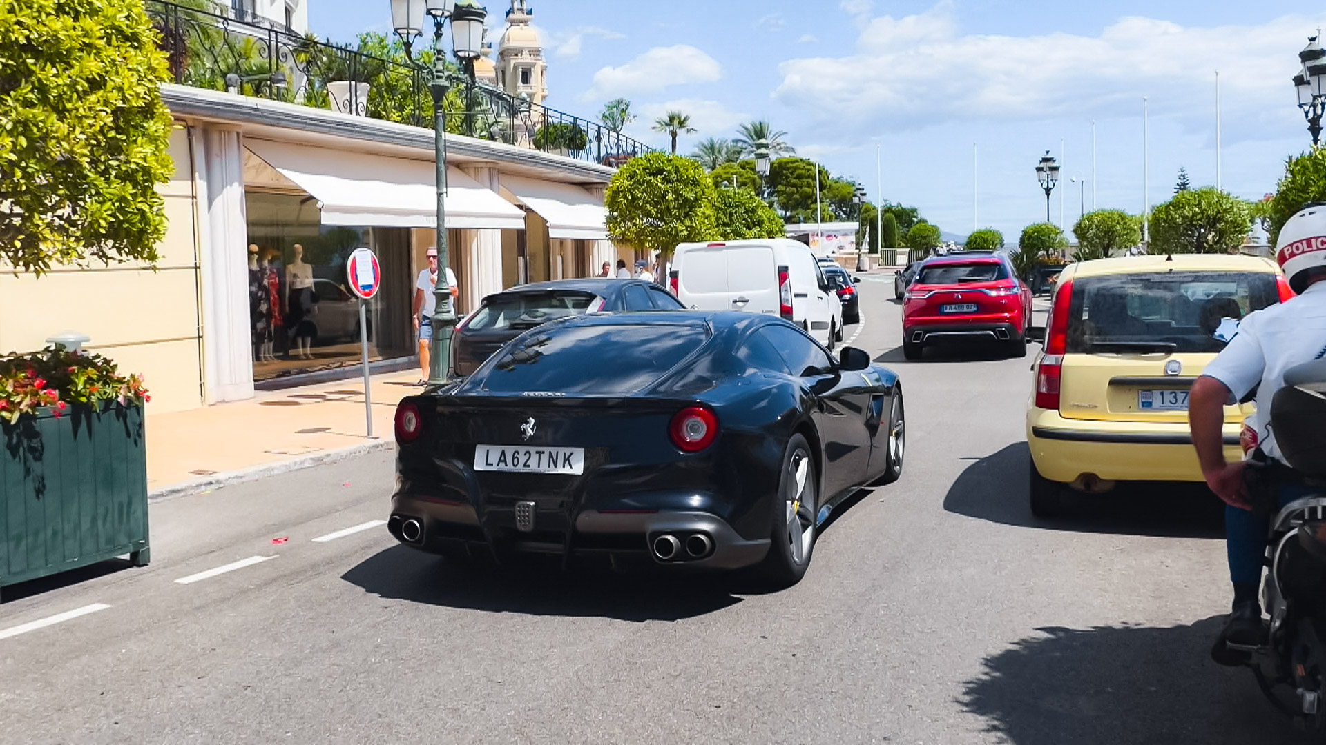 Ferrari F12 Berlinetta - LA62TNK (GB)