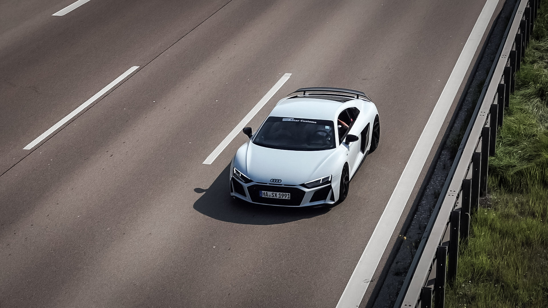 Audi R8 V10 - HA-SX1991