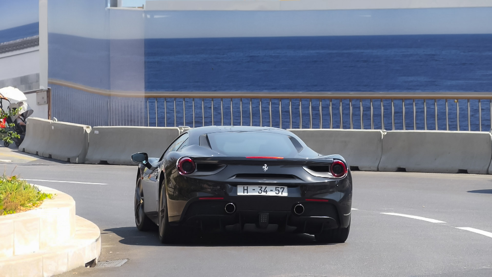 Ferrari 488 GTB - H3457 (?)