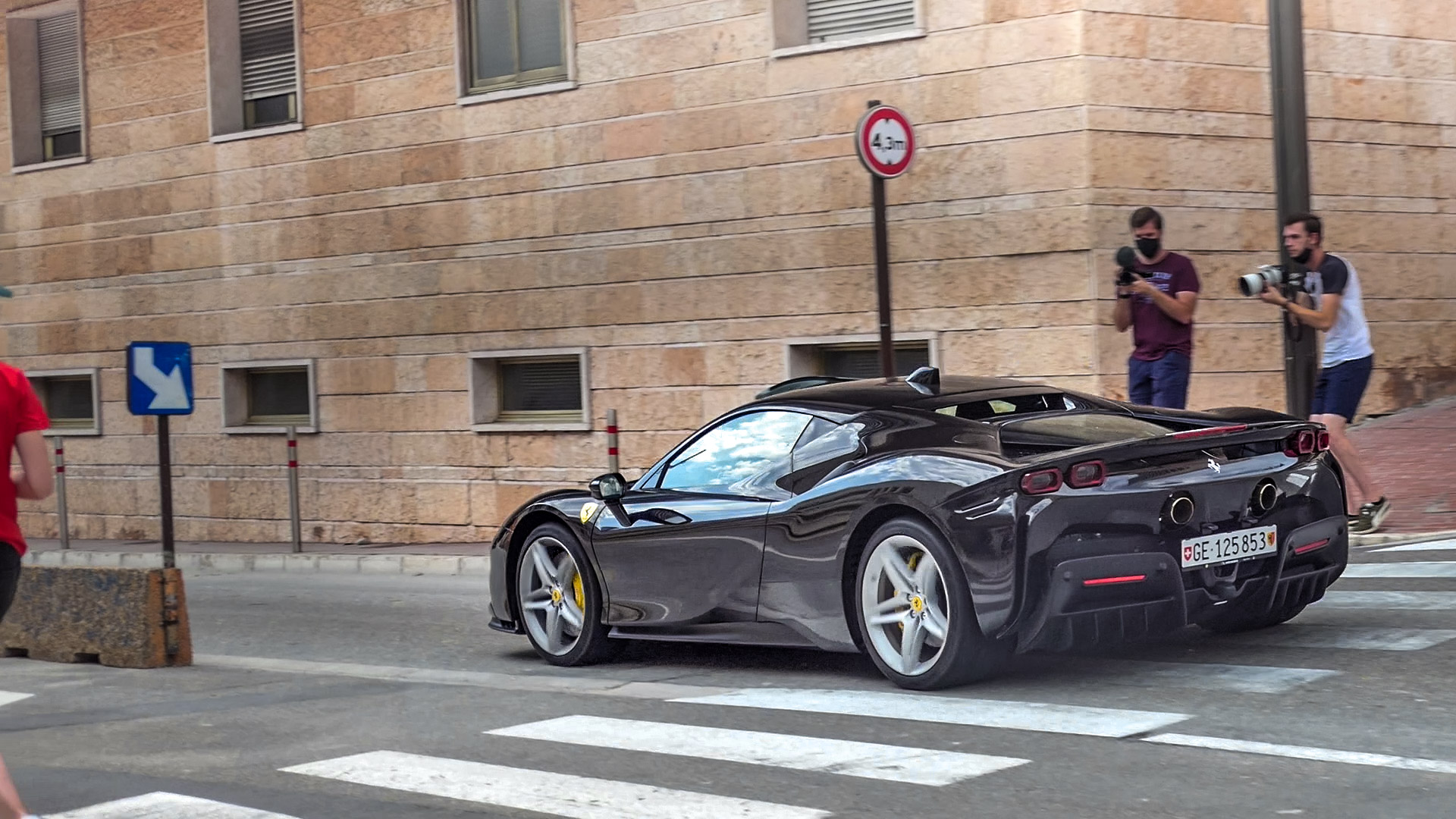 Ferrari SF90 Stradale - GE125853 (CH)