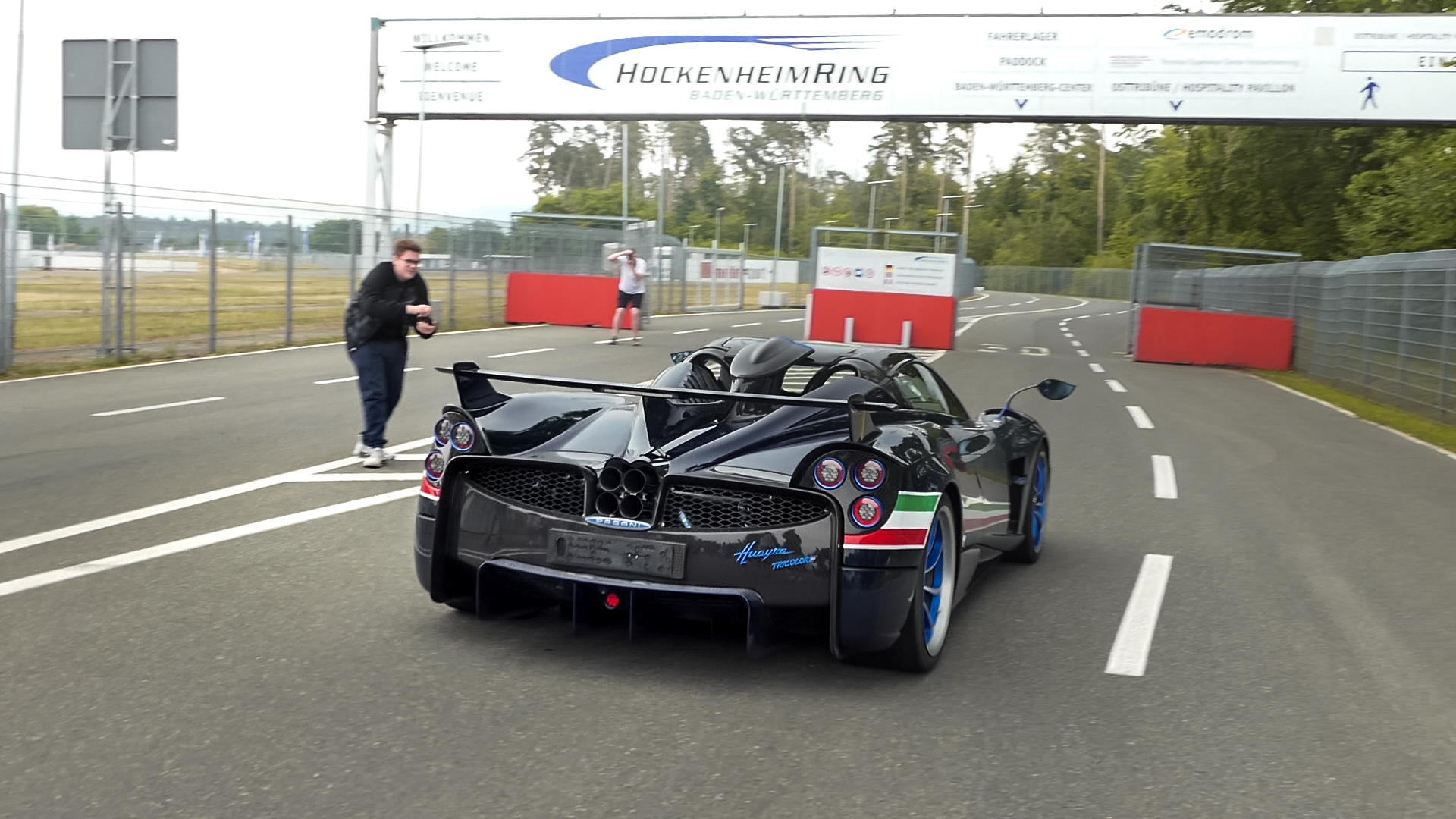 Pagani Huayra Tricolore - EBE-PT1