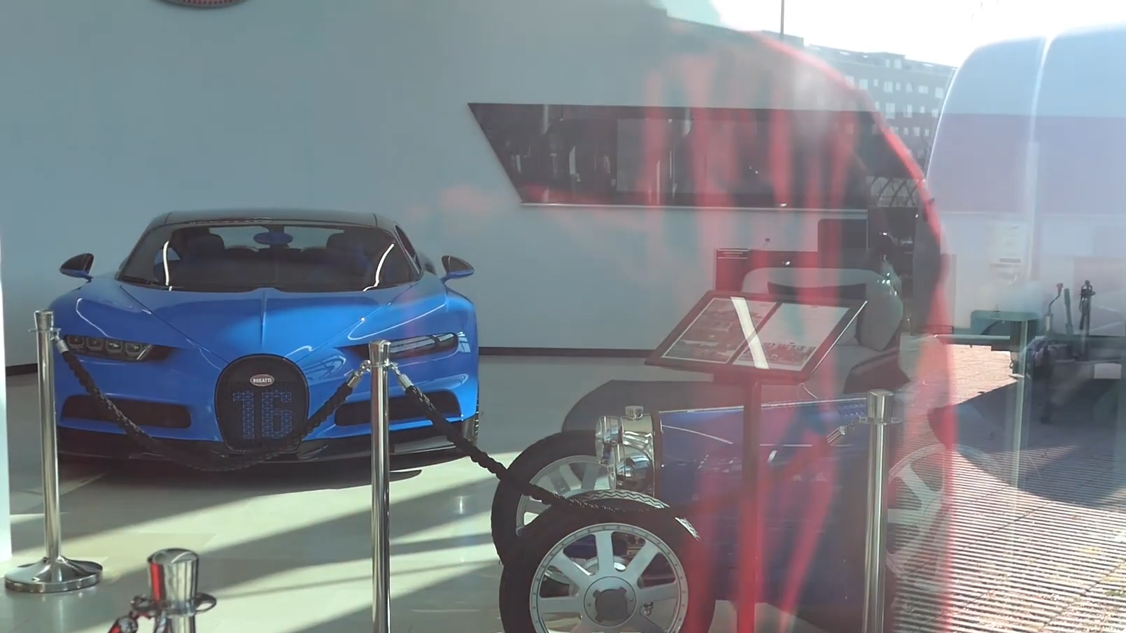 Bugatti Chiron - ZH700972 (CH)