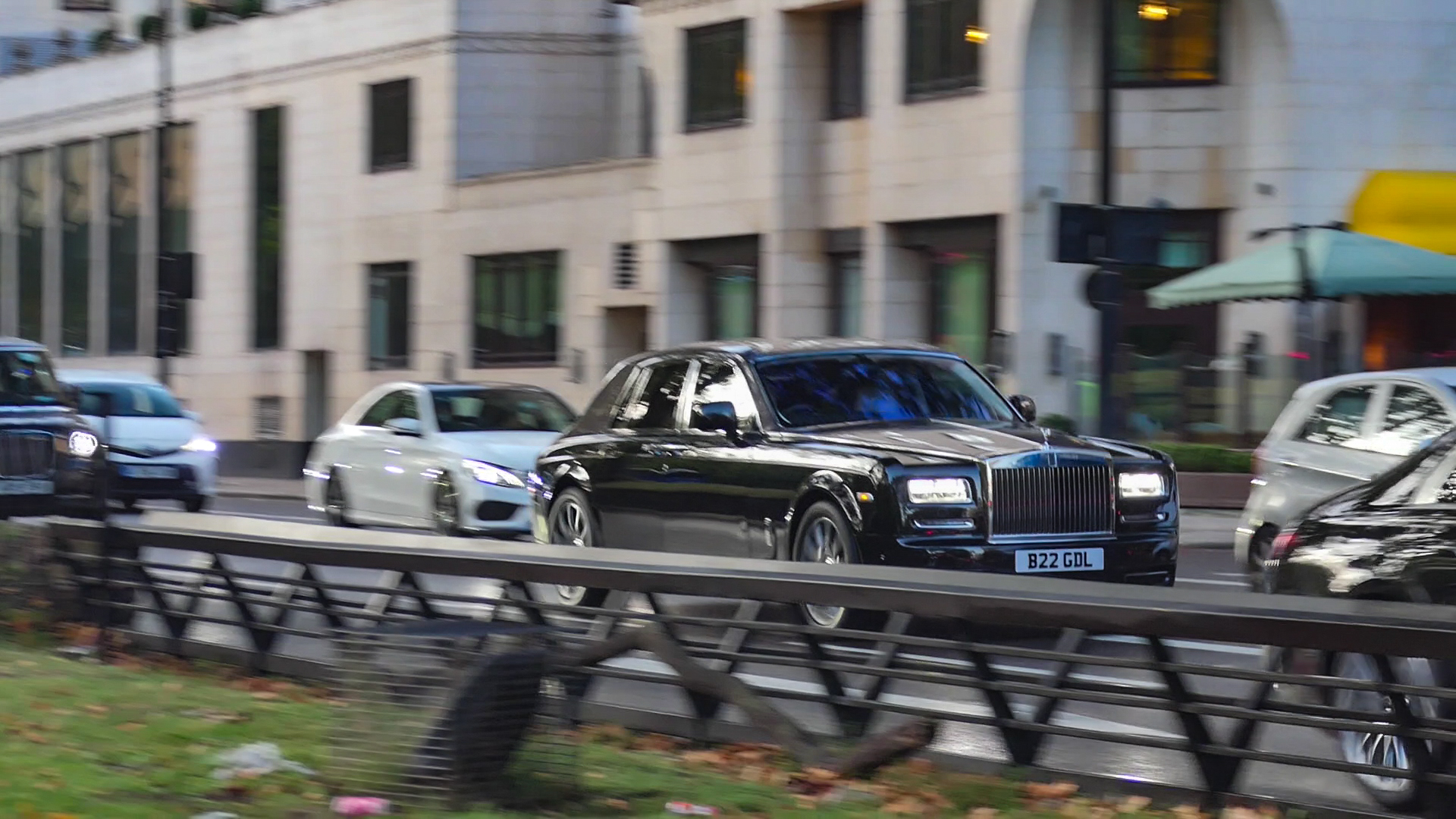 Rolls Royce Phantom - B22GDL (GB)